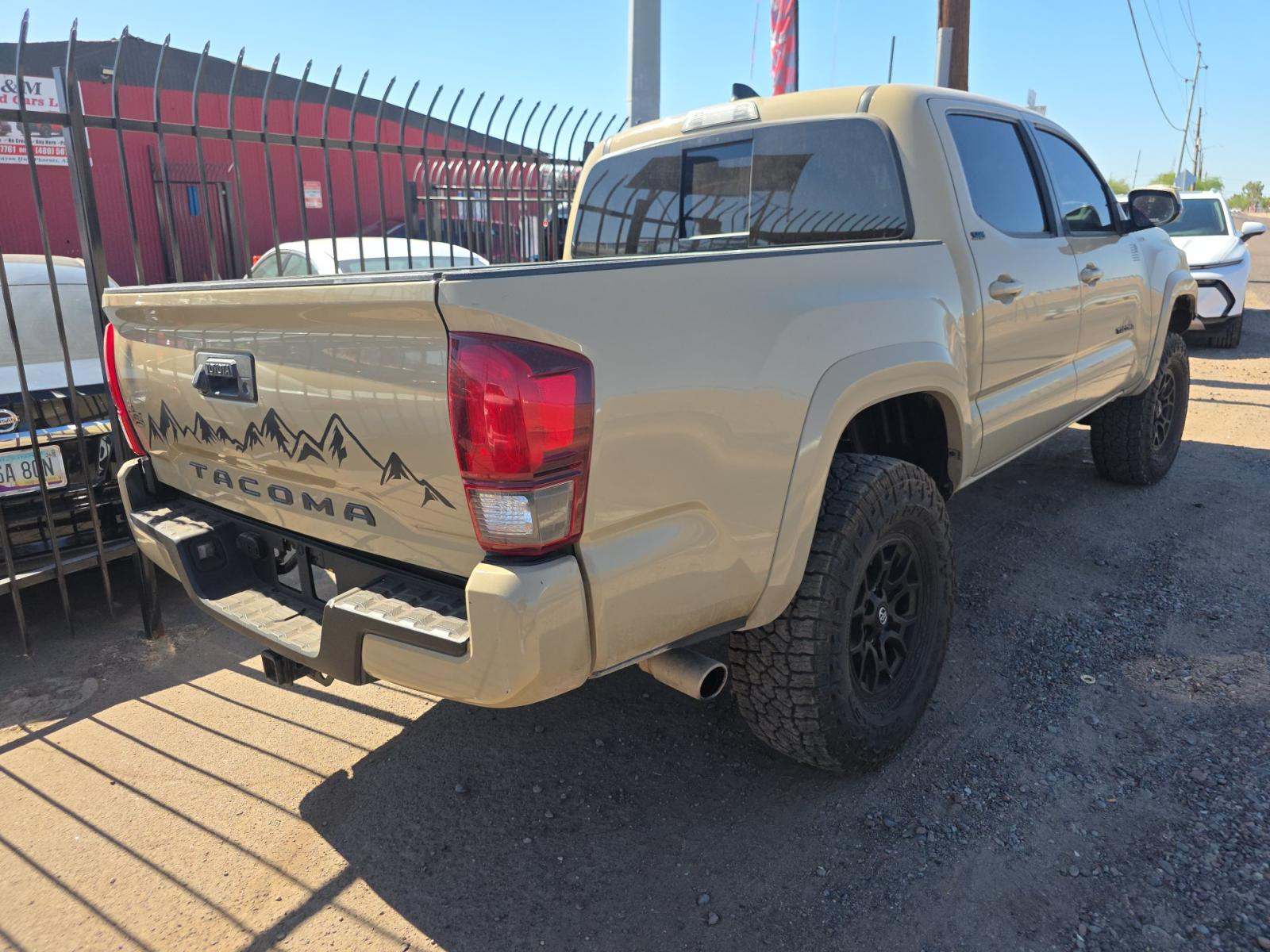 2020 Toyota Tacoma SR5 AWD