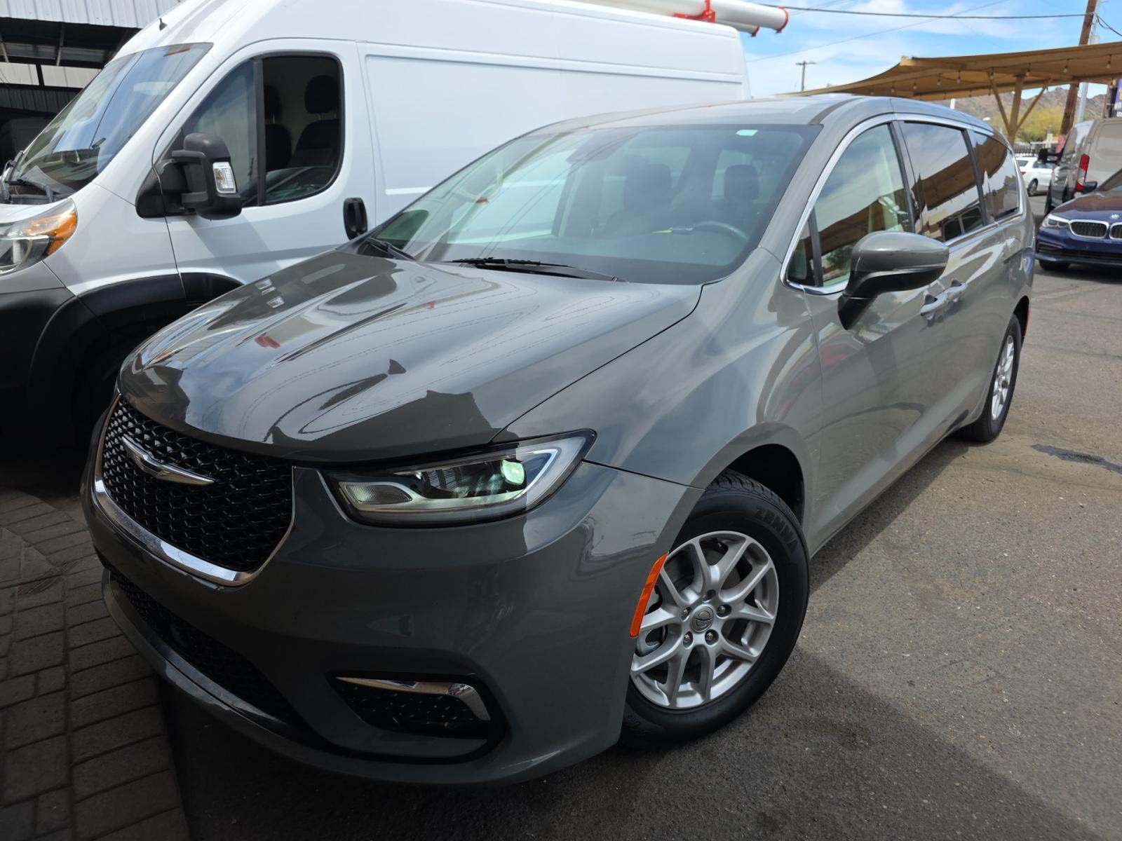 2023 Chrysler Pacifica Touring L FWD