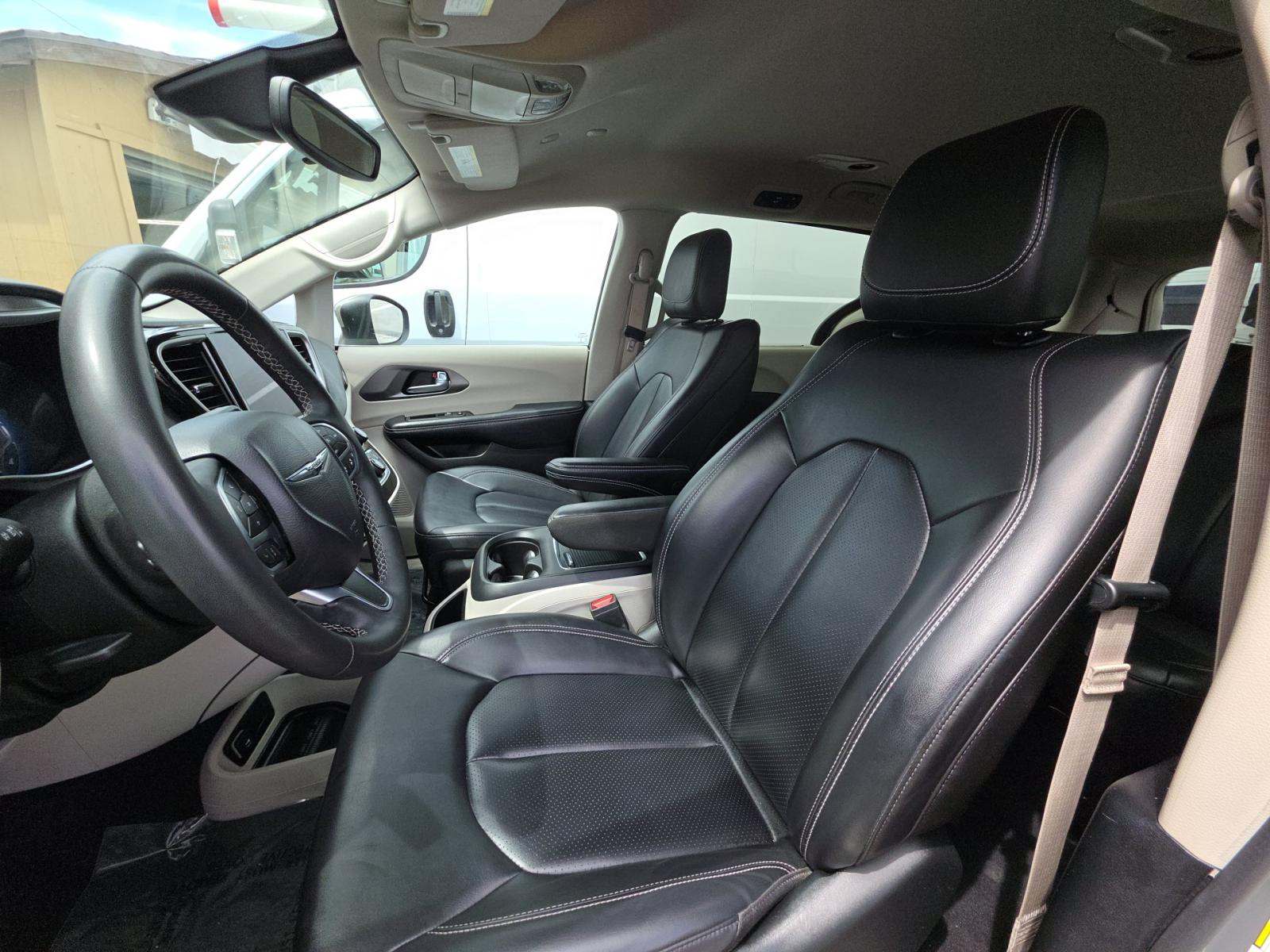 2023 Chrysler Pacifica Touring L FWD