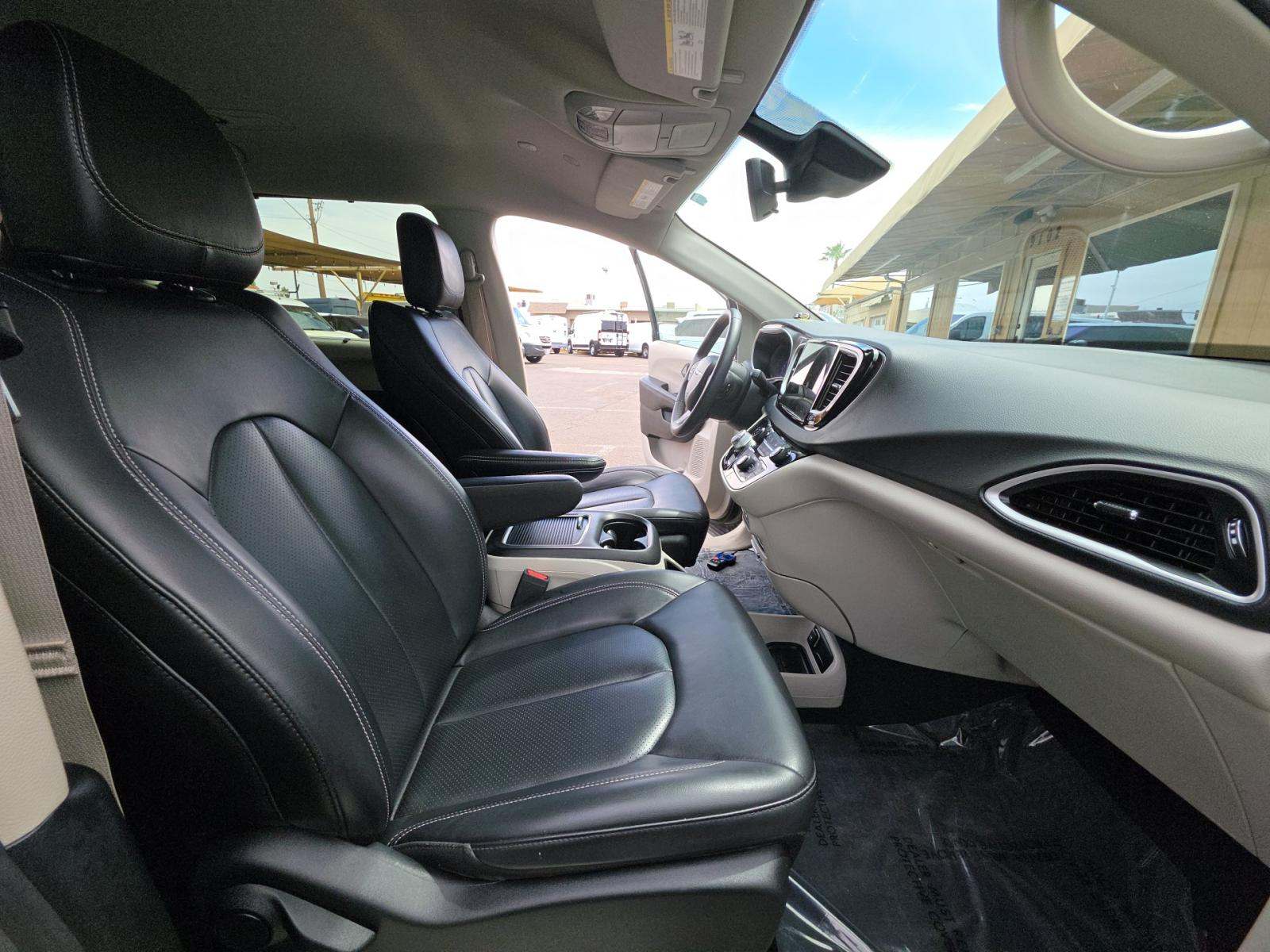 2023 Chrysler Pacifica Touring L FWD