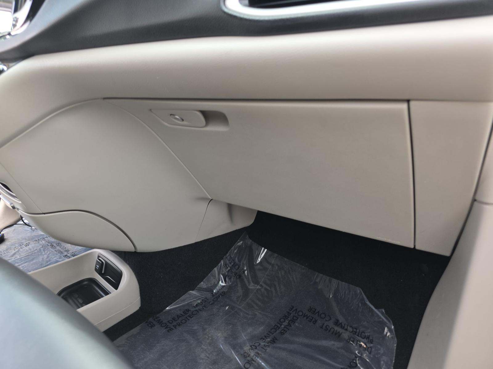2023 Chrysler Pacifica Touring L FWD