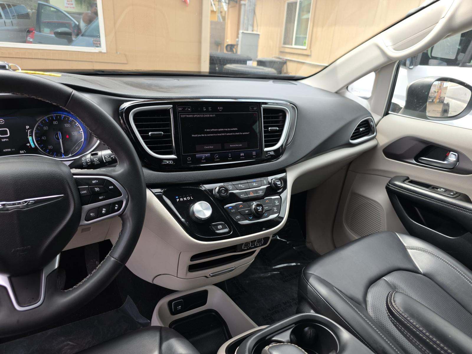 2023 Chrysler Pacifica Touring L FWD