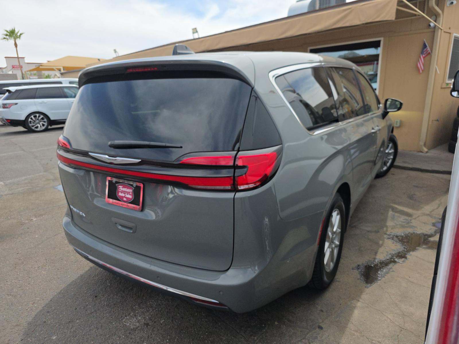2023 Chrysler Pacifica Touring L FWD