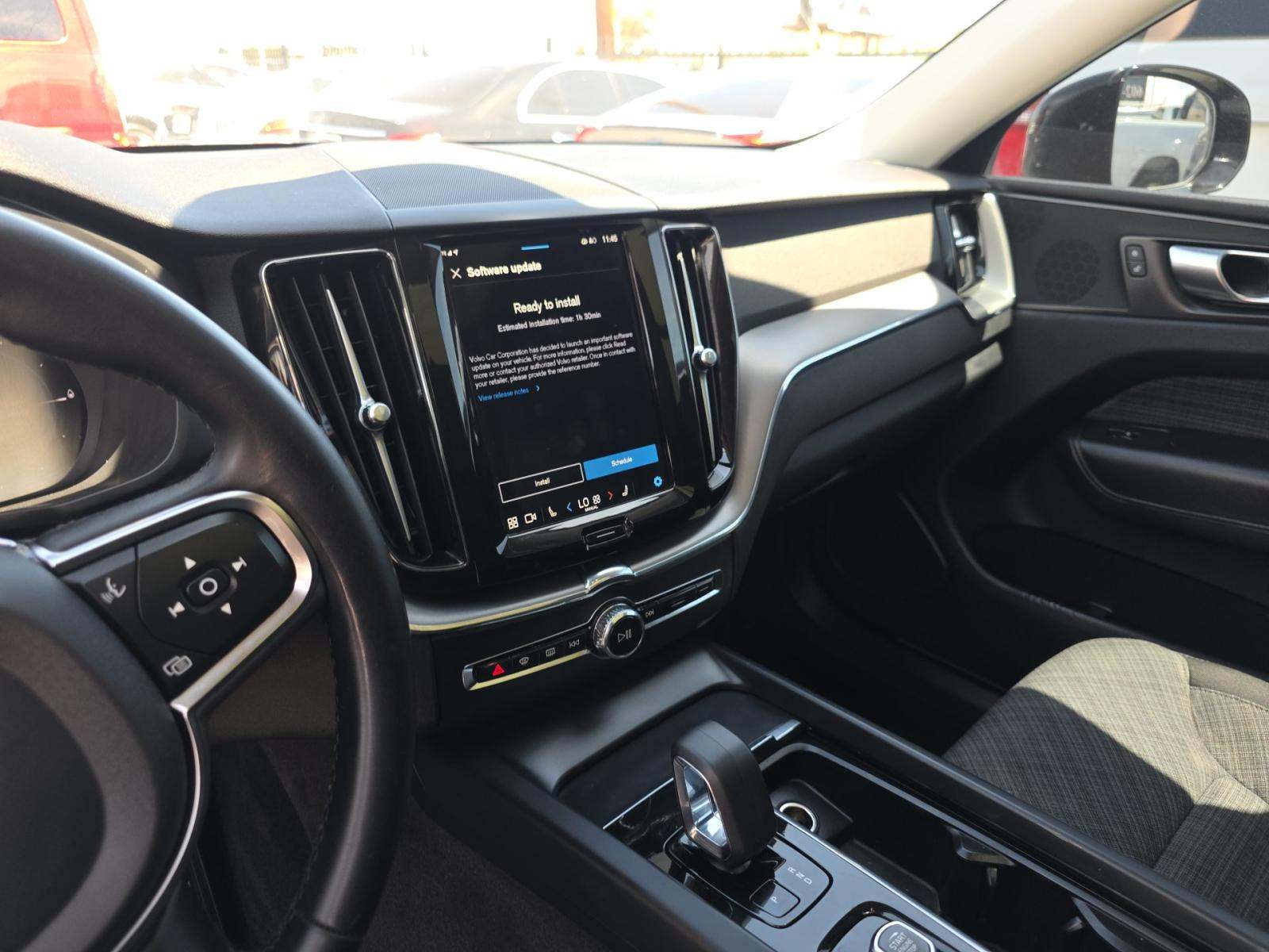 2024 Volvo XC60 Recharge T8 Core AWD