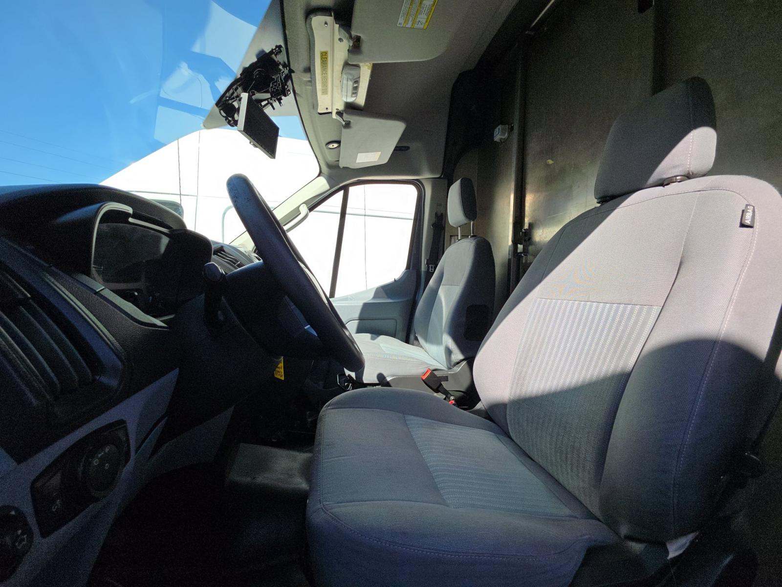 FORD TRANSIT 250 - 6