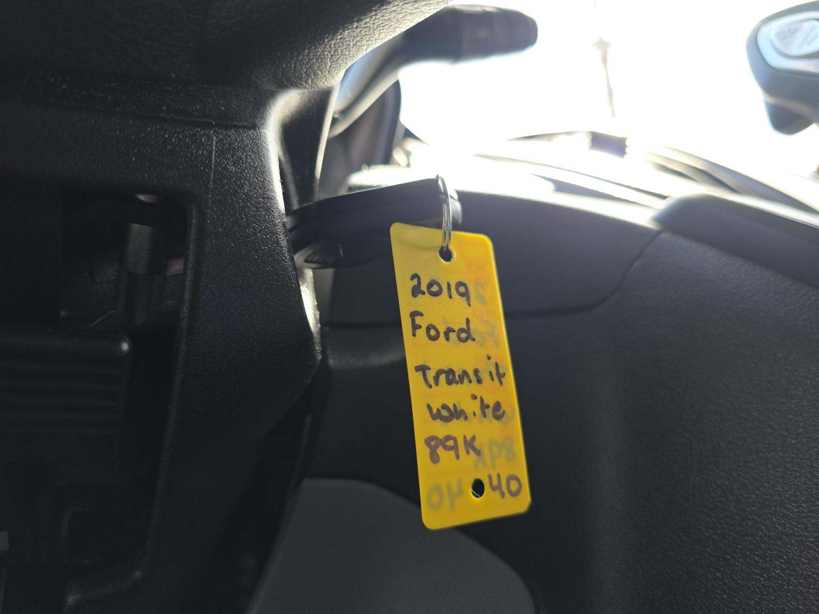 FORD TRANSIT 150 - 8
