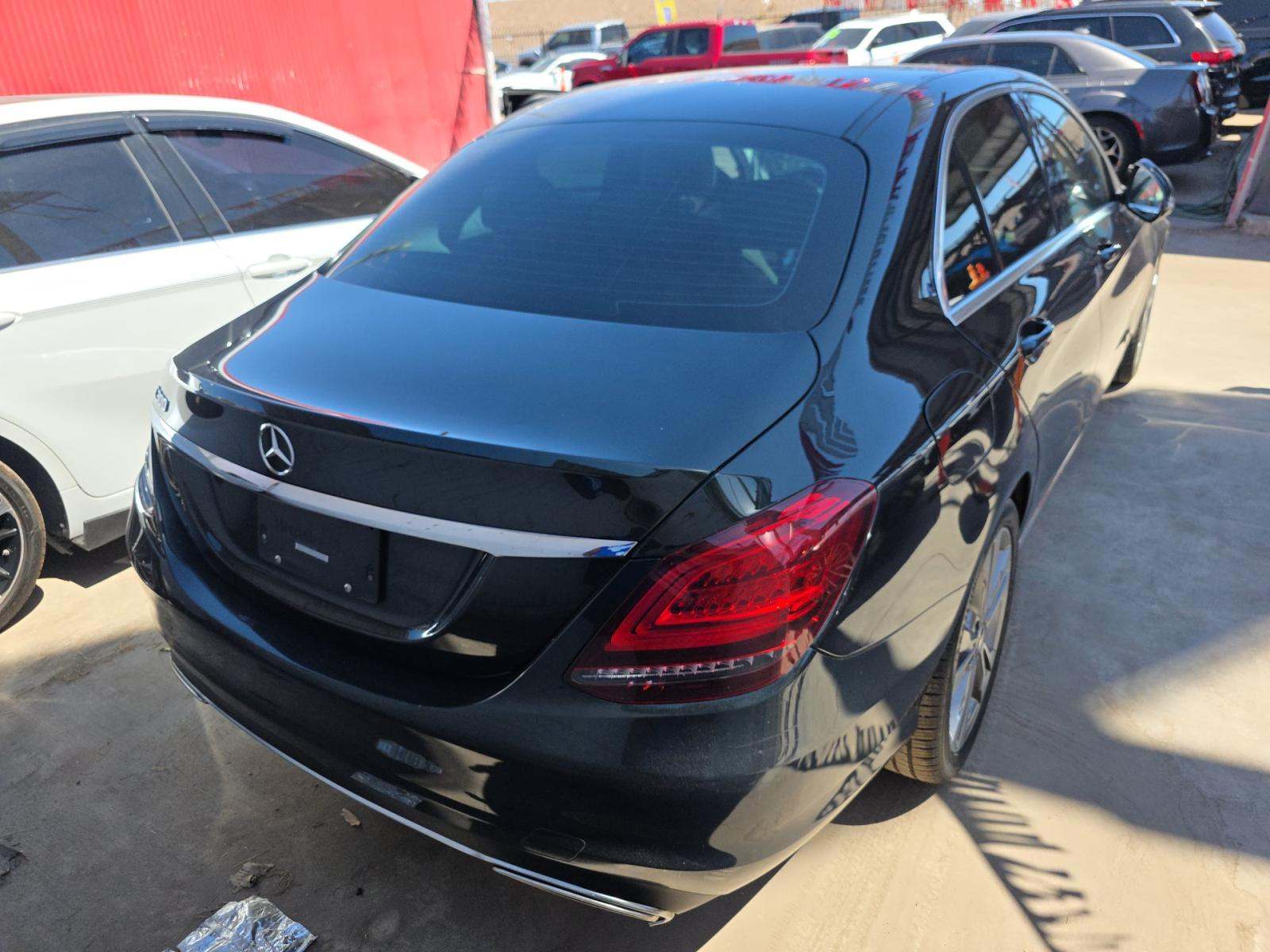 MERCEDES-BENZ C-CLASS - 3