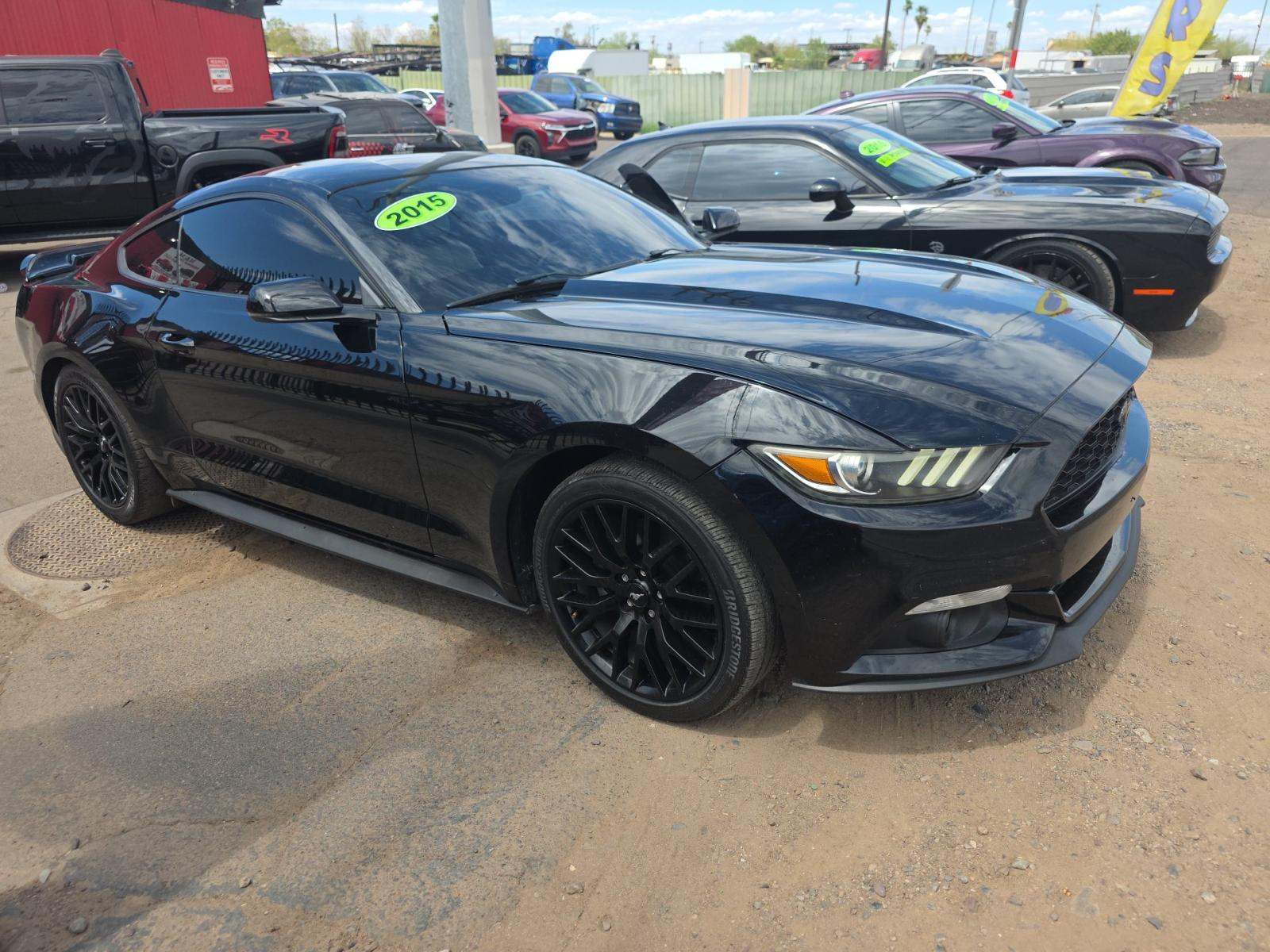 FORD MUSTANG - 4