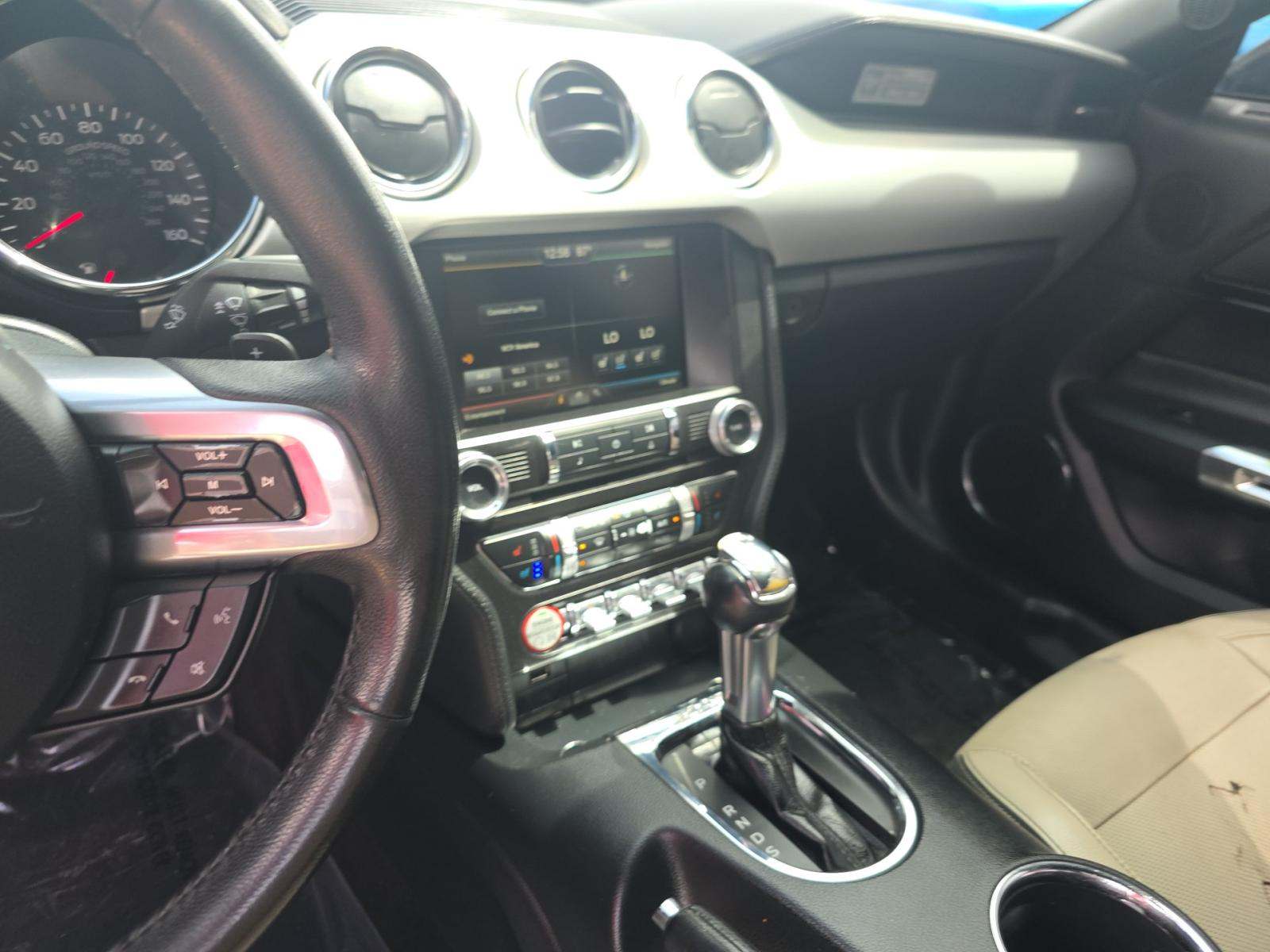 FORD MUSTANG - 10