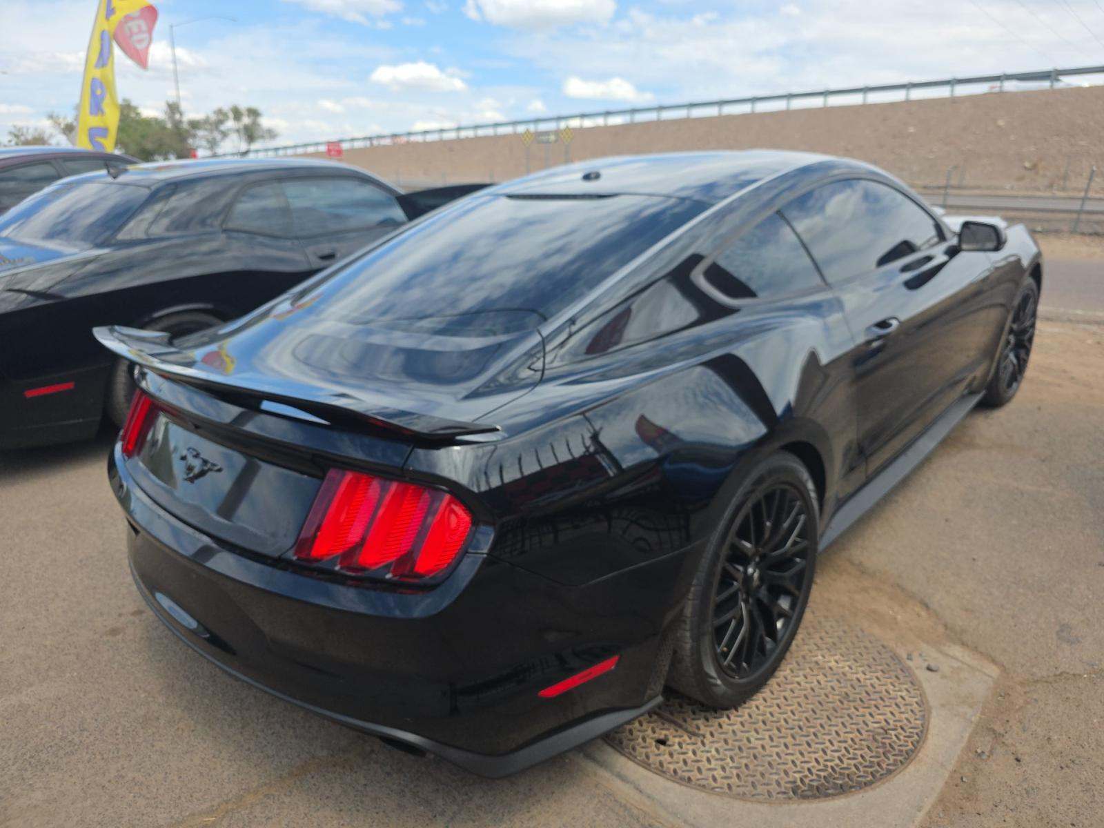 FORD MUSTANG - 3