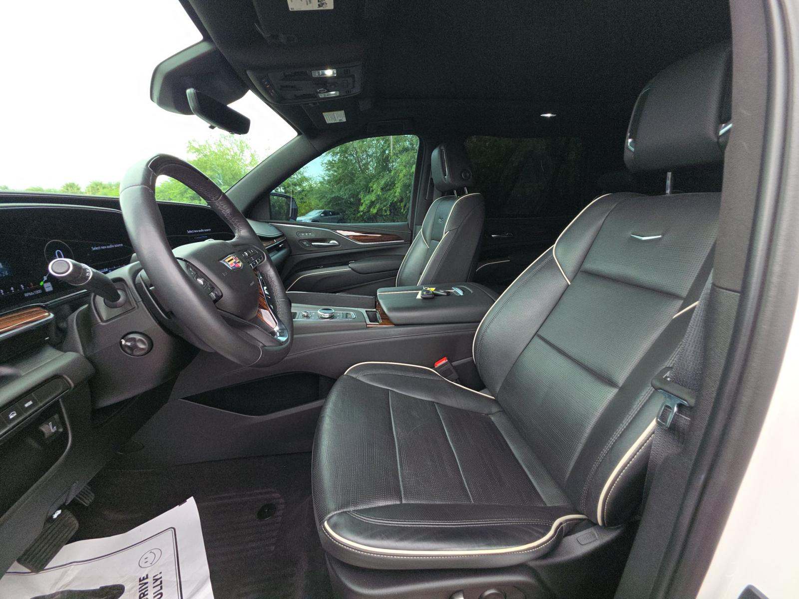 2023 Cadillac Escalade Premium Luxury AWD