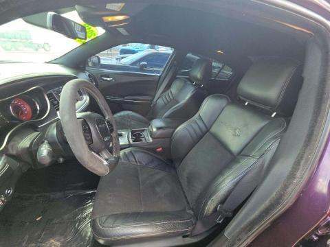 DODGE SRT HELLCAT - 6