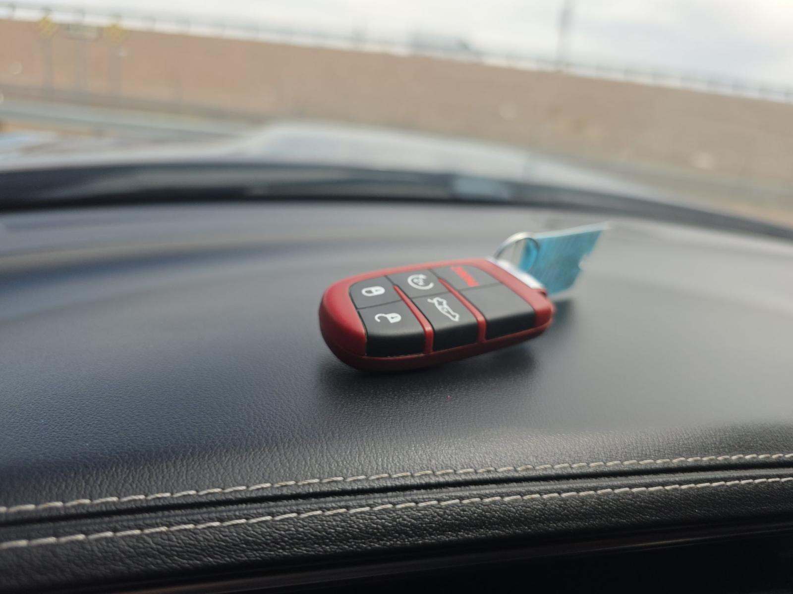 DODGE CHALLENGER - 8