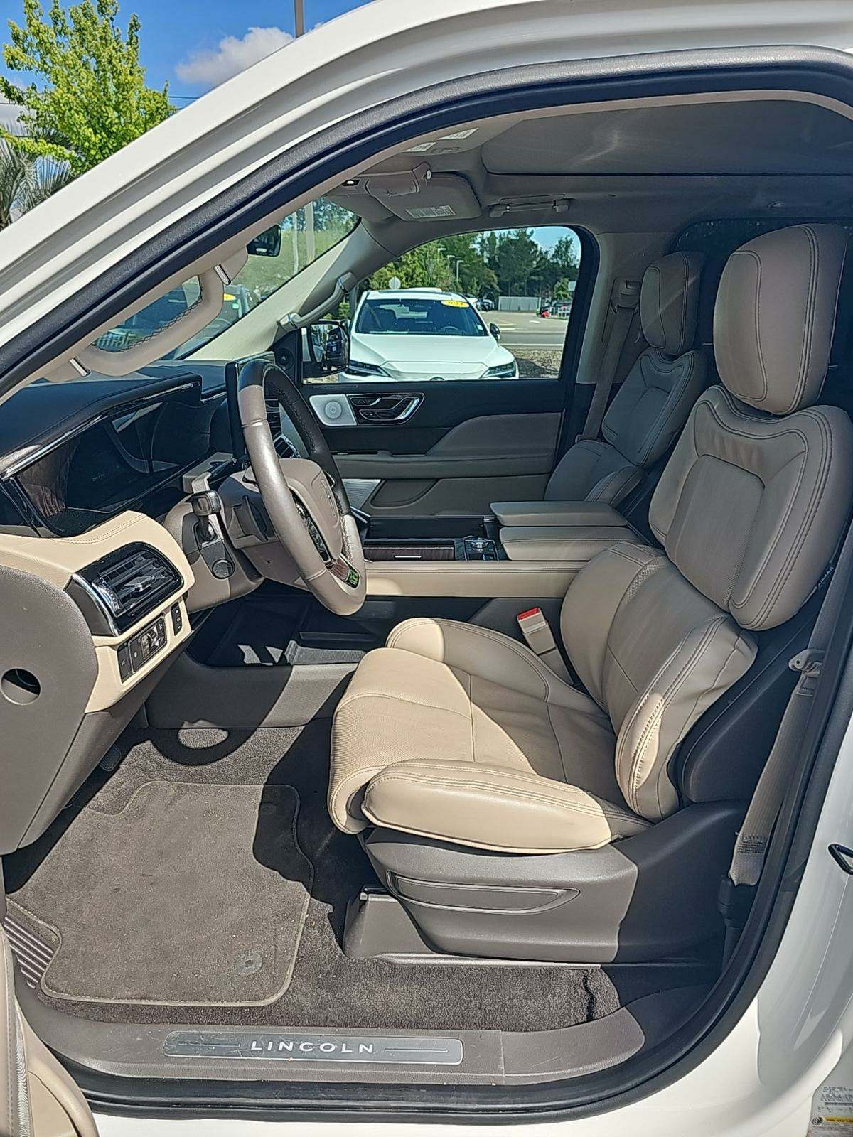 2022 Lincoln Navigator L Reserve AWD