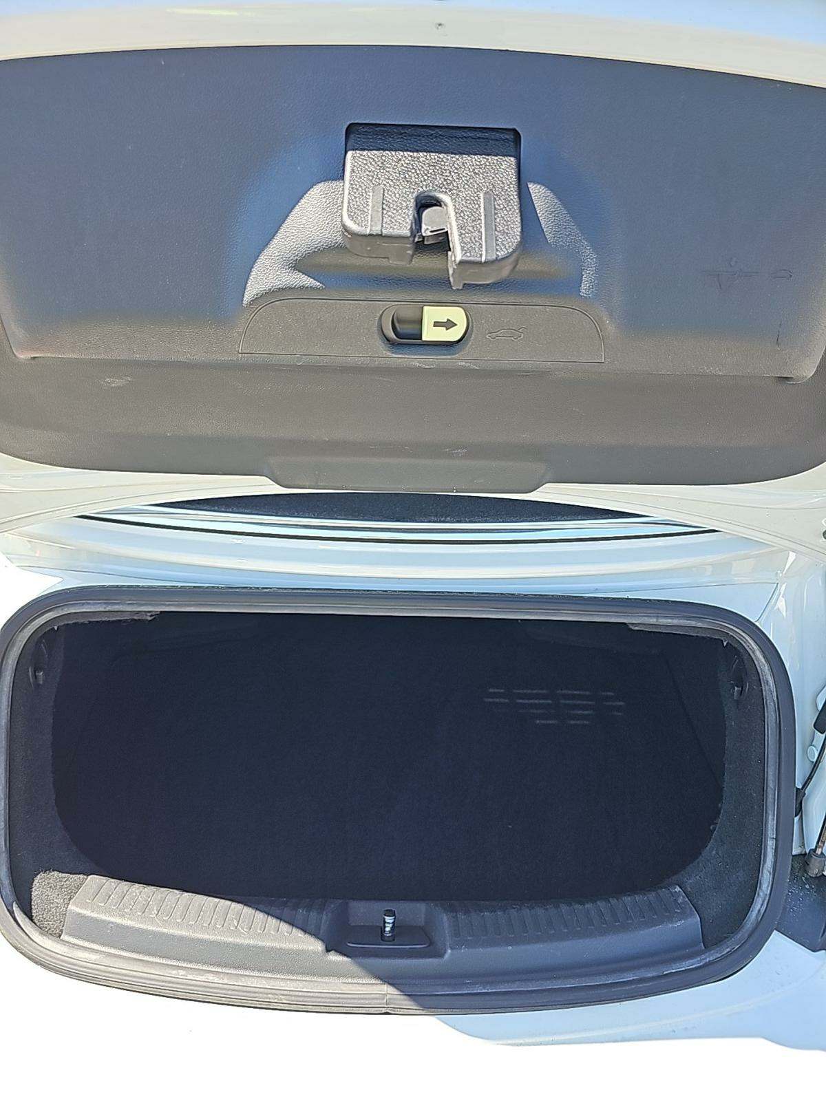 2017 Volkswagen Beetle 1.8T S FWD