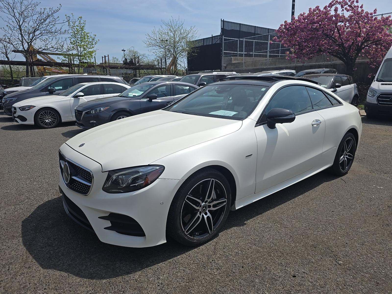 MERCEDES-BENZ E-CLASS - 1