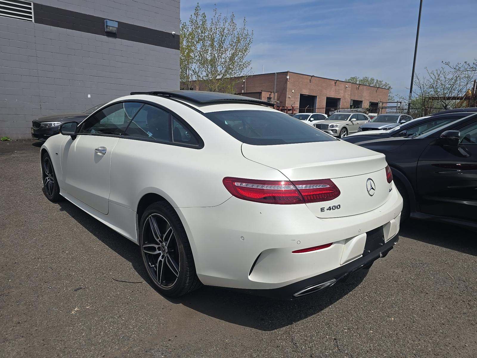 MERCEDES-BENZ E-CLASS - 2