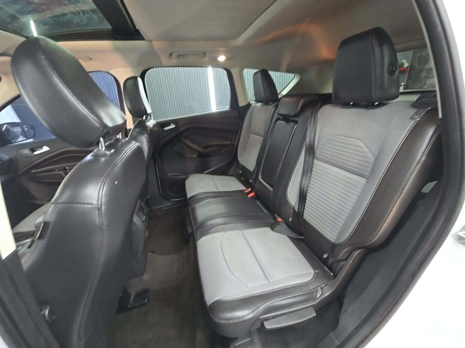 FORD ESCAPE - 9