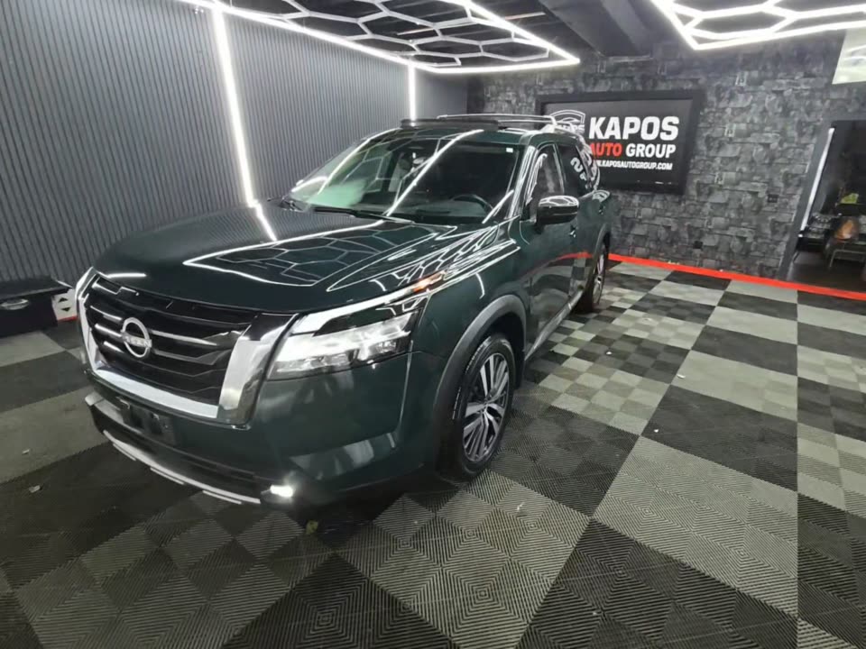 2022 Nissan Pathfinder Platinum AWD