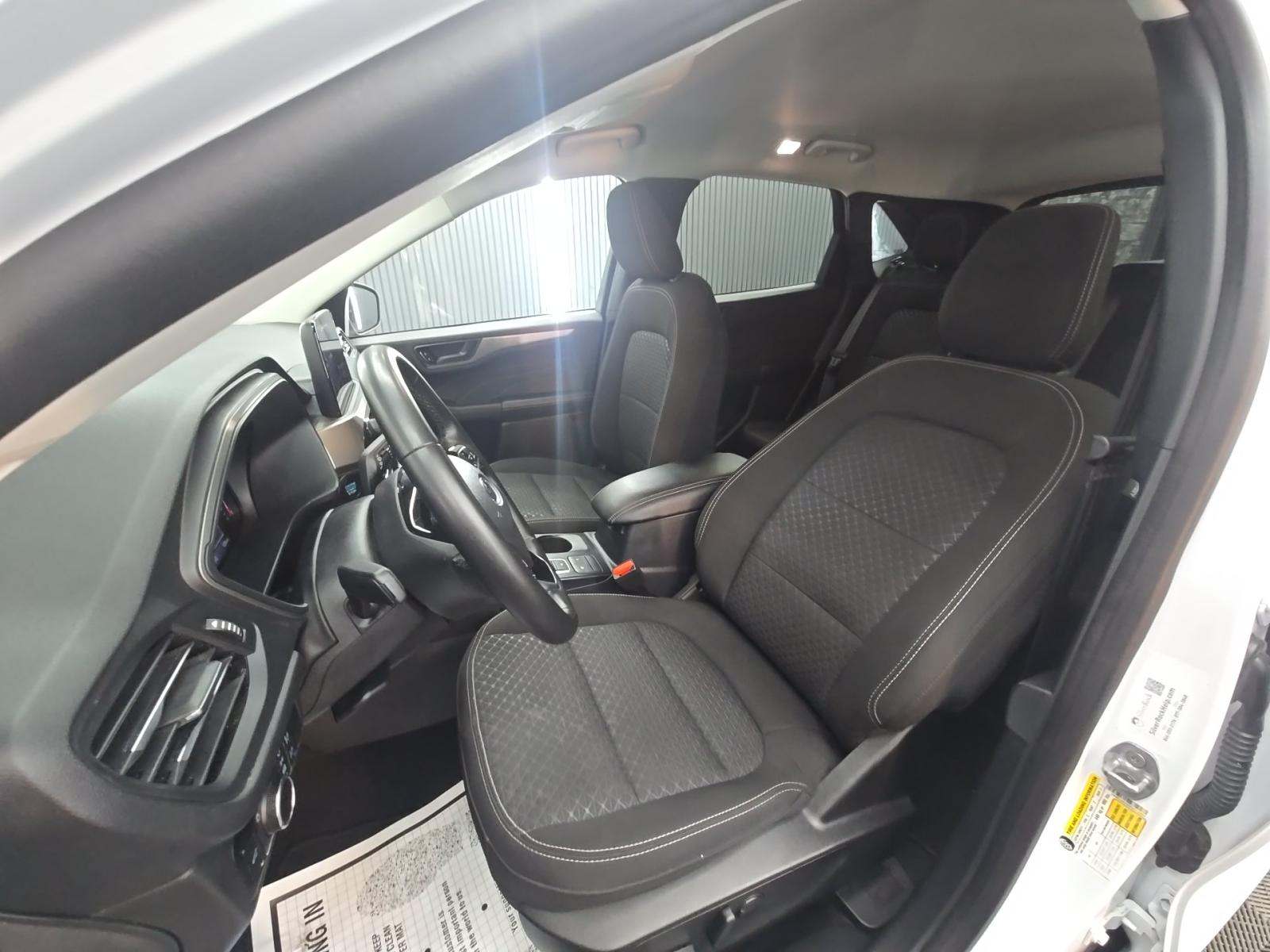 FORD ESCAPE - 2