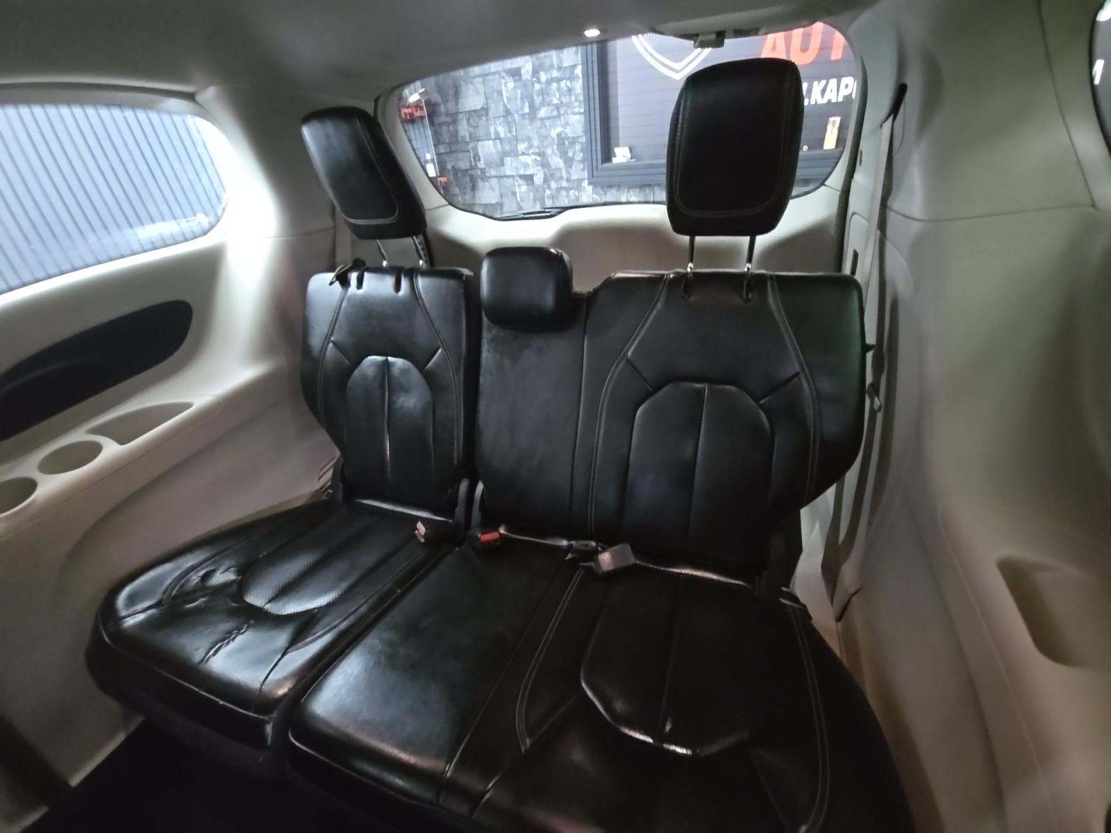 CHRYSLER VOYAGER - 10