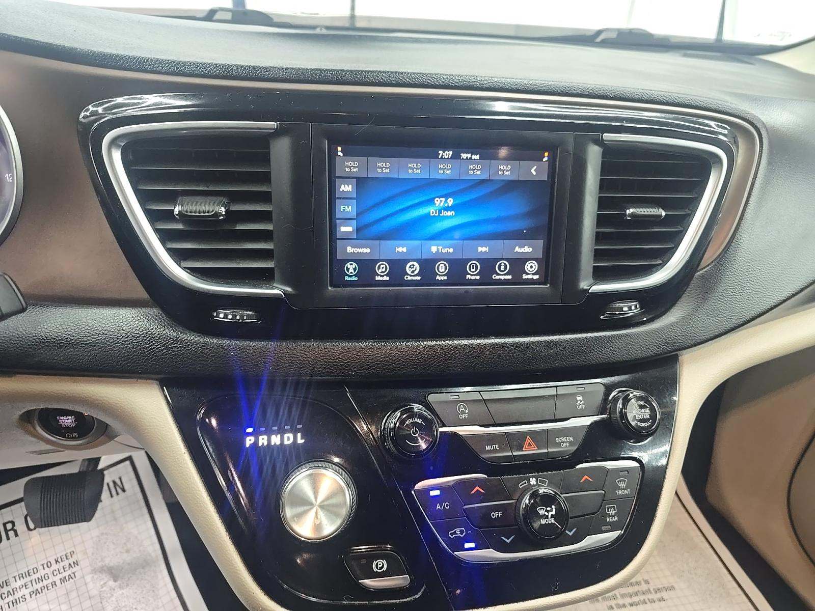 CHRYSLER VOYAGER - 6