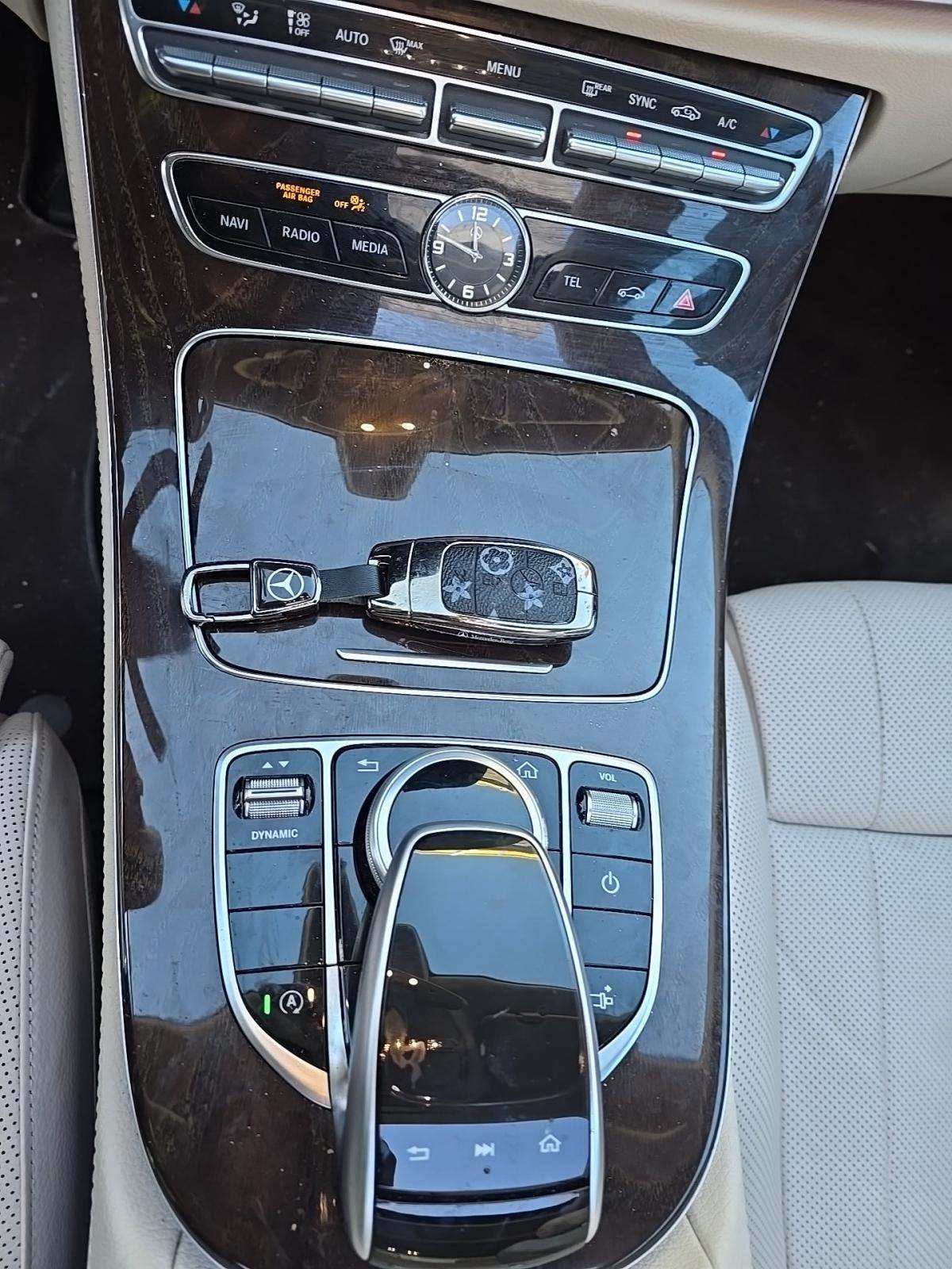 MERCEDES-BENZ E-CLASS - 8