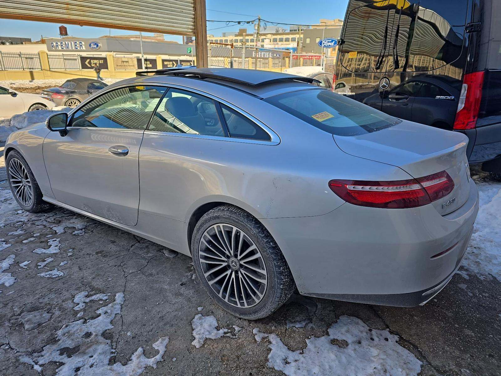 MERCEDES-BENZ E-CLASS - 2