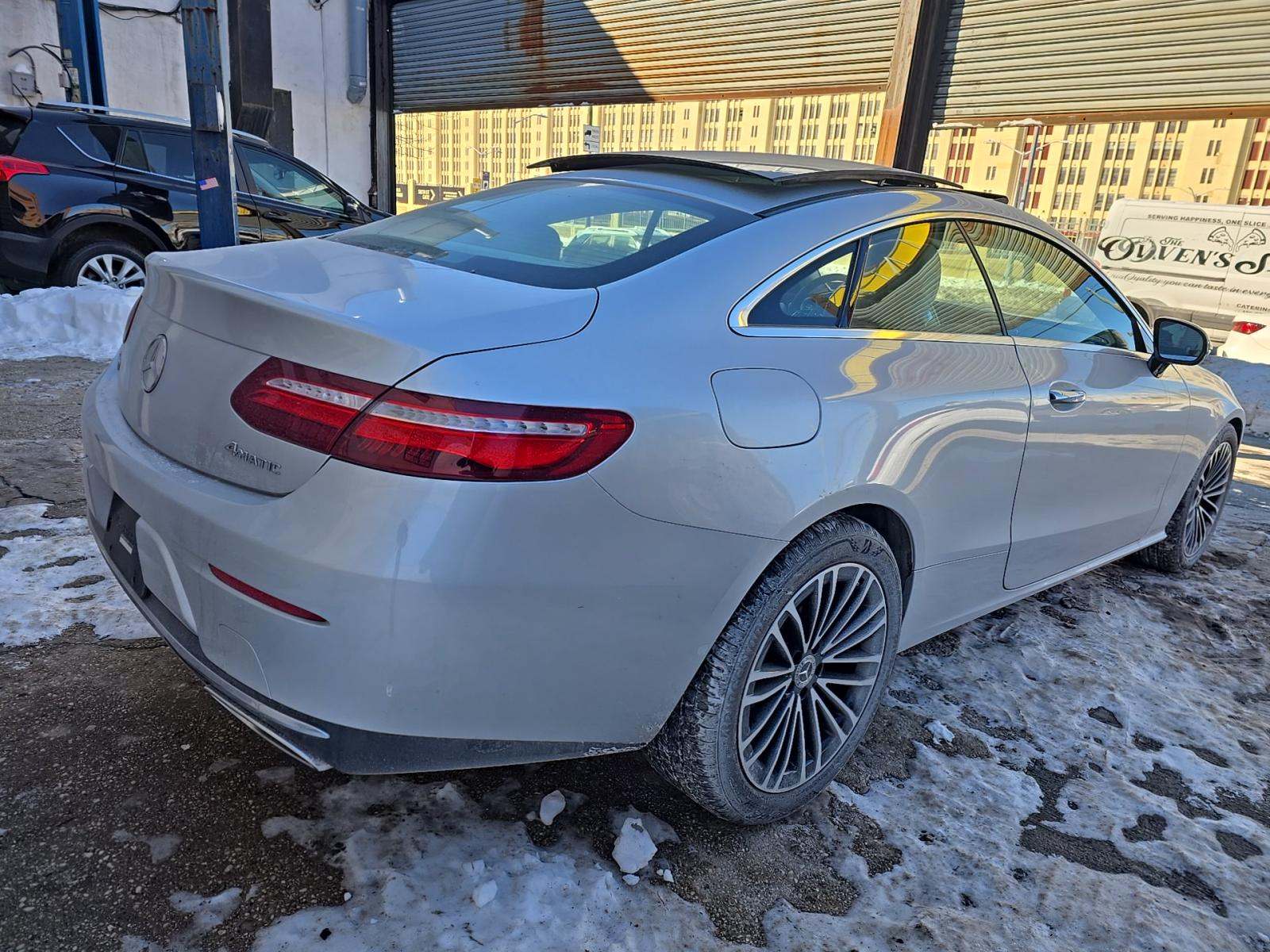 MERCEDES-BENZ E-CLASS - 3