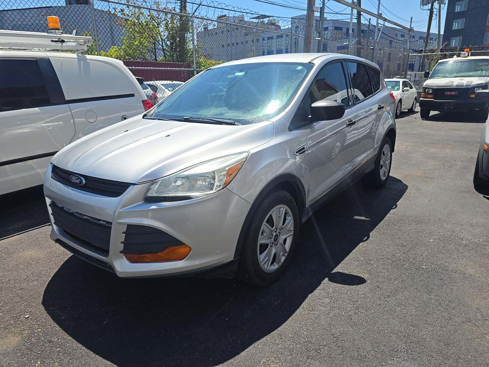 FORD ESCAPE - 1