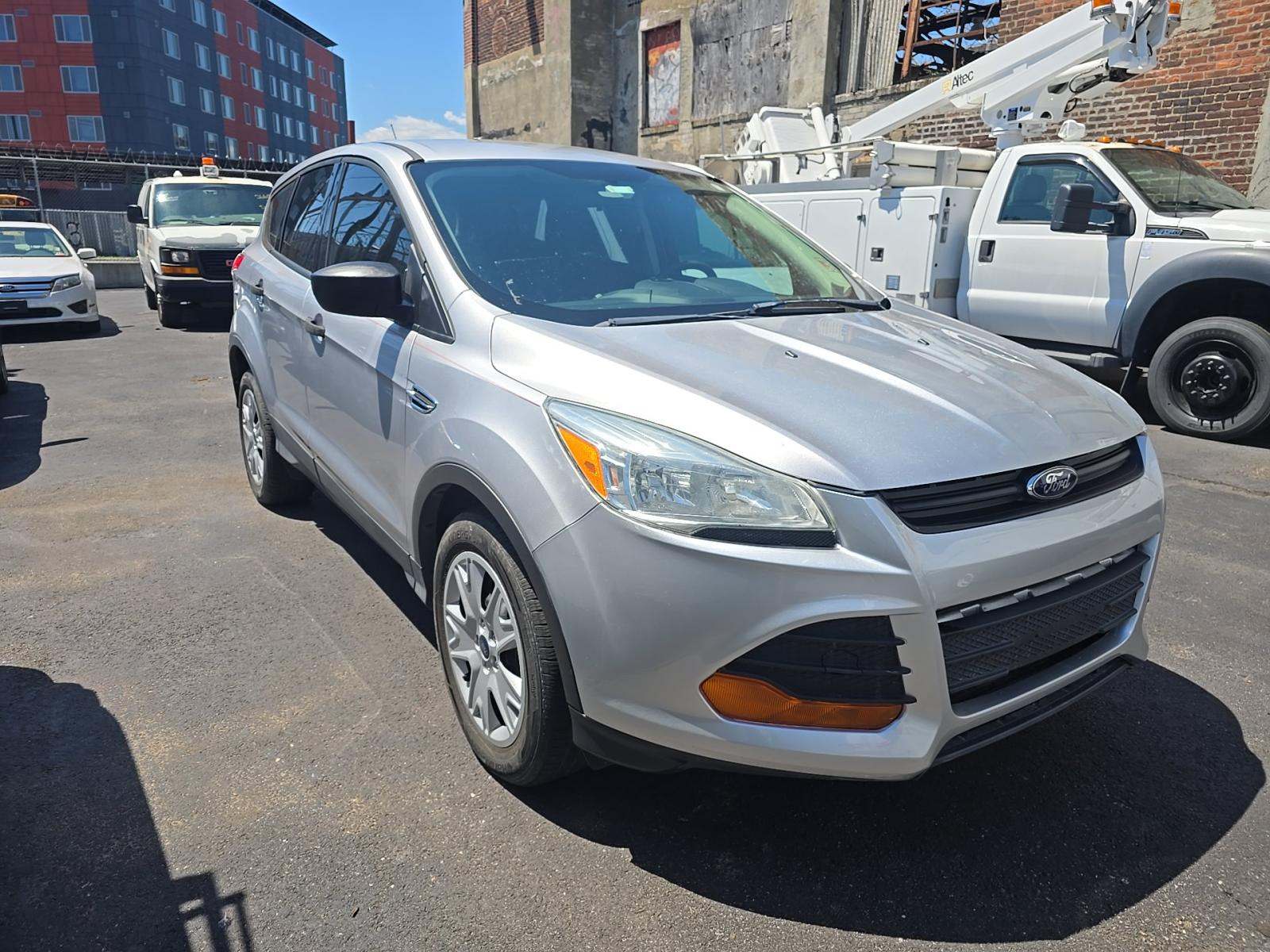 FORD ESCAPE - 4