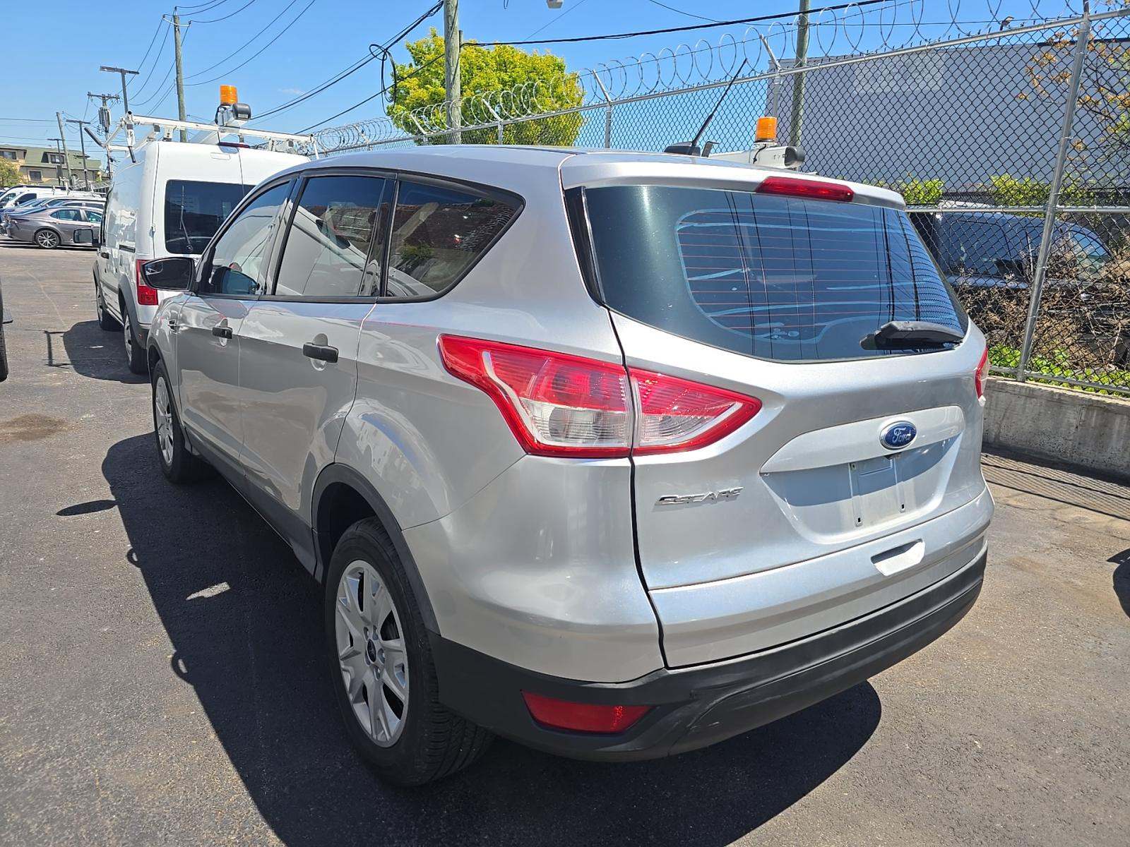 FORD ESCAPE - 2