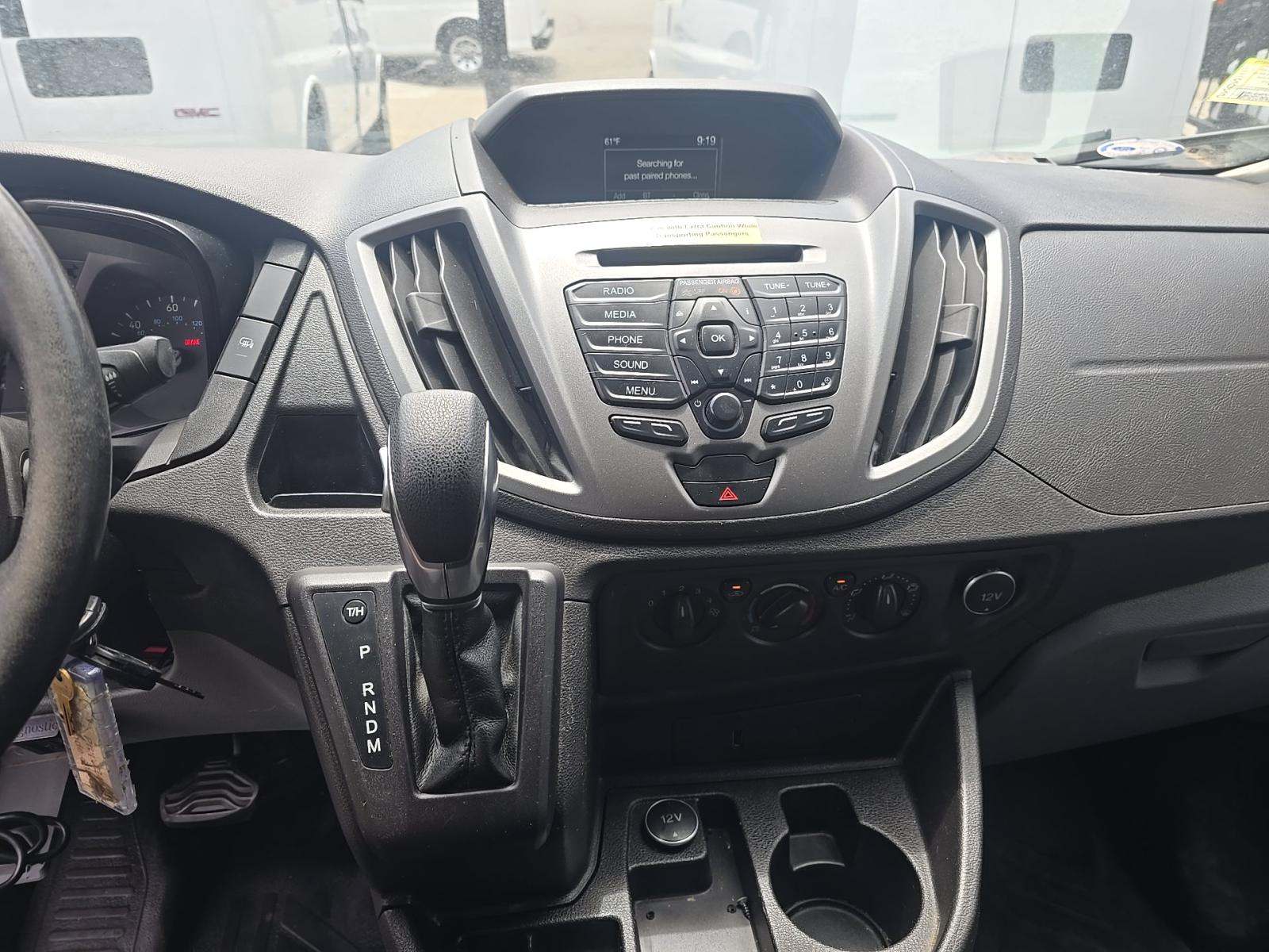 FORD TRANSIT 250 - 10