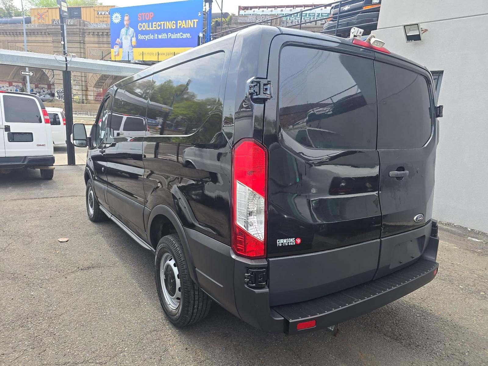 FORD TRANSIT 250 - 2