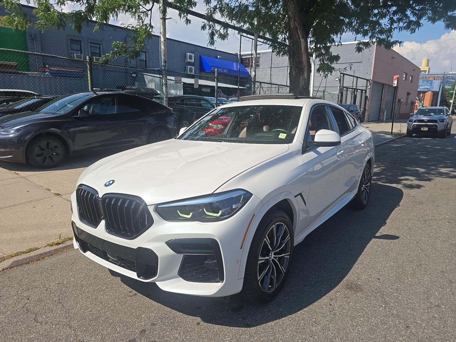 2022 BMW X6 xDrive40i AWD