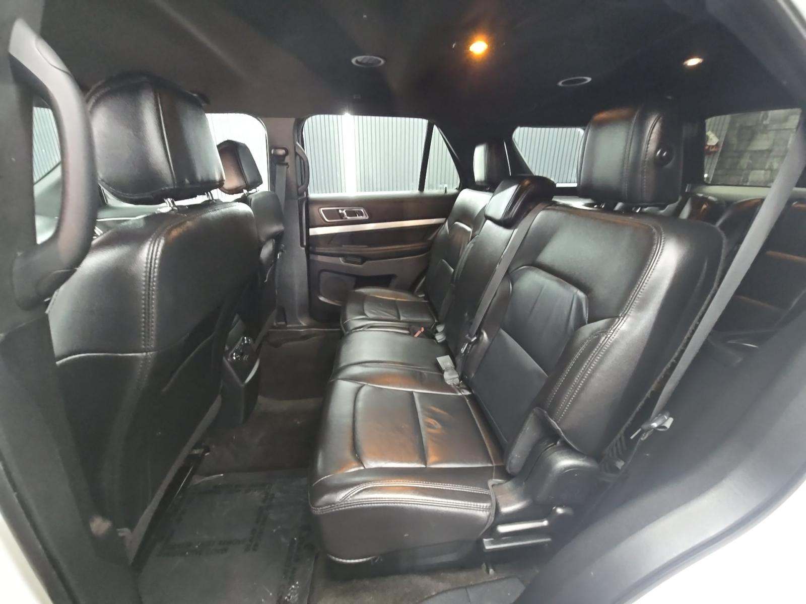 FORD EXPLORER - 9
