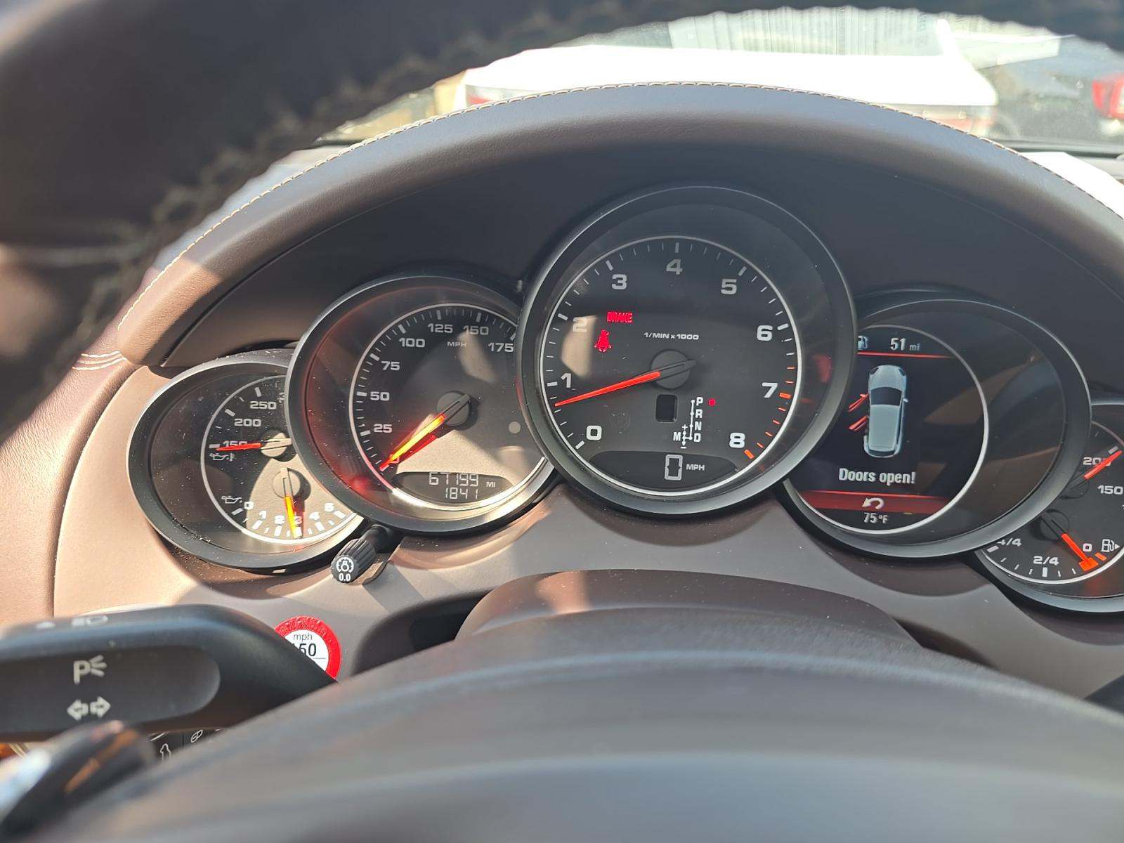 PORSCHE CAYENNE - 9
