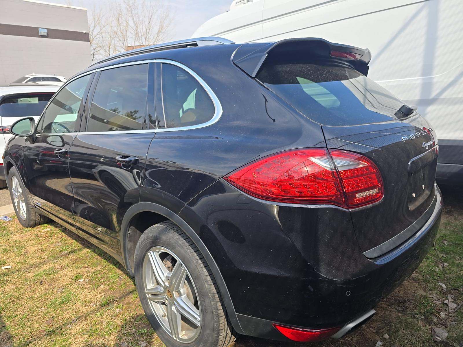PORSCHE CAYENNE - 2