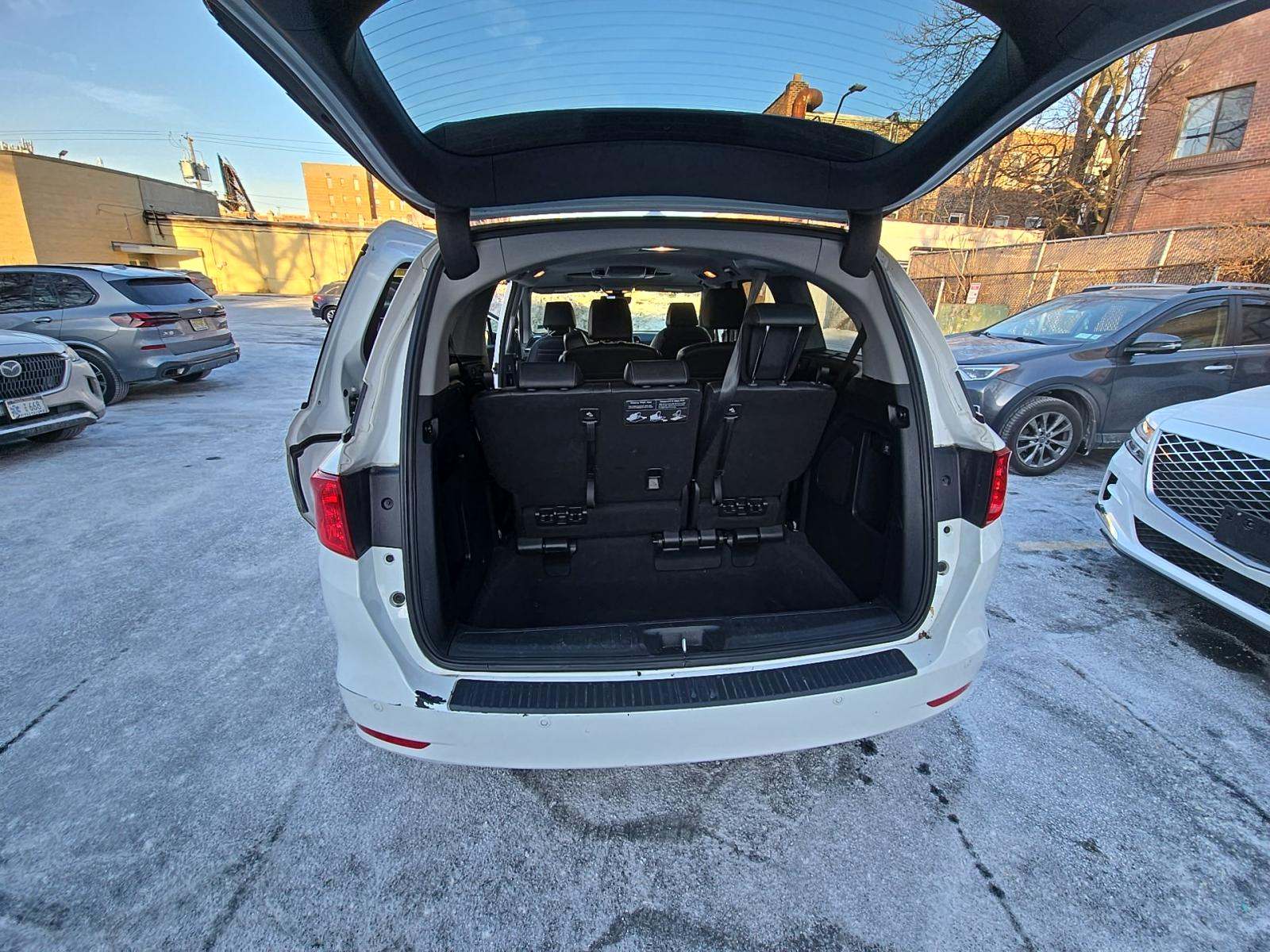 2023 Honda Odyssey Touring FWD