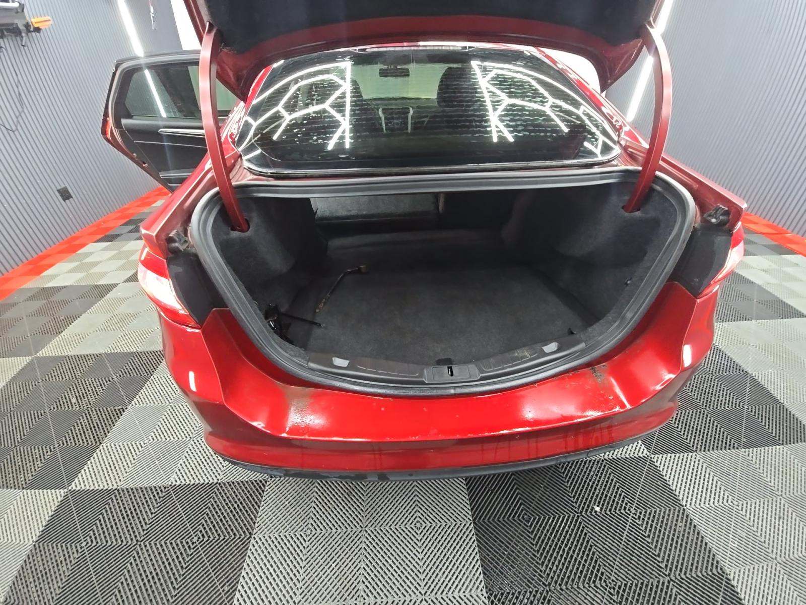 FORD FUSION - 10