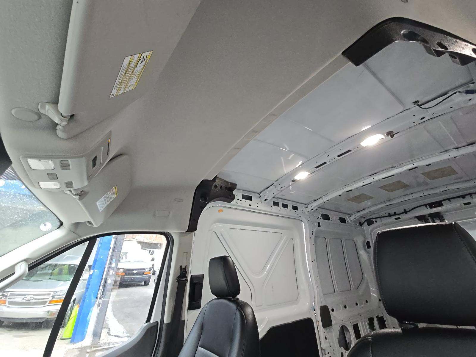 FORD TRANSIT 250 - 7