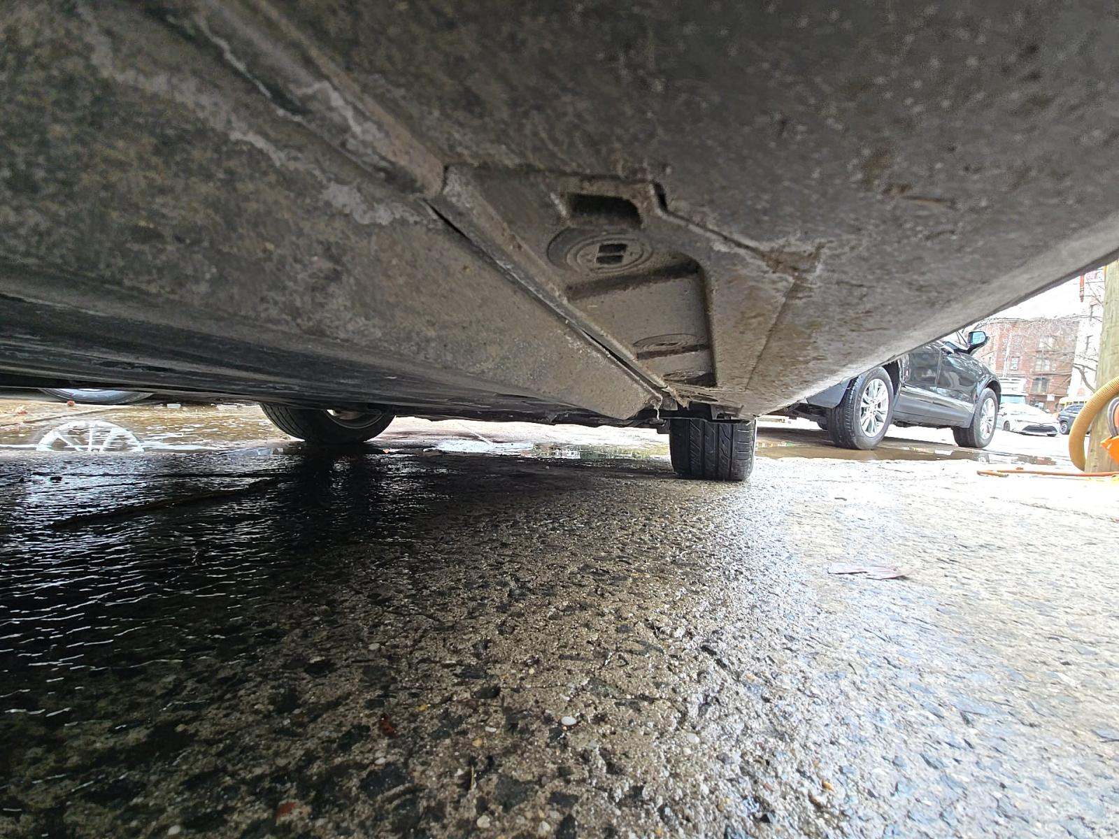 2020 Toyota Camry SE FWD