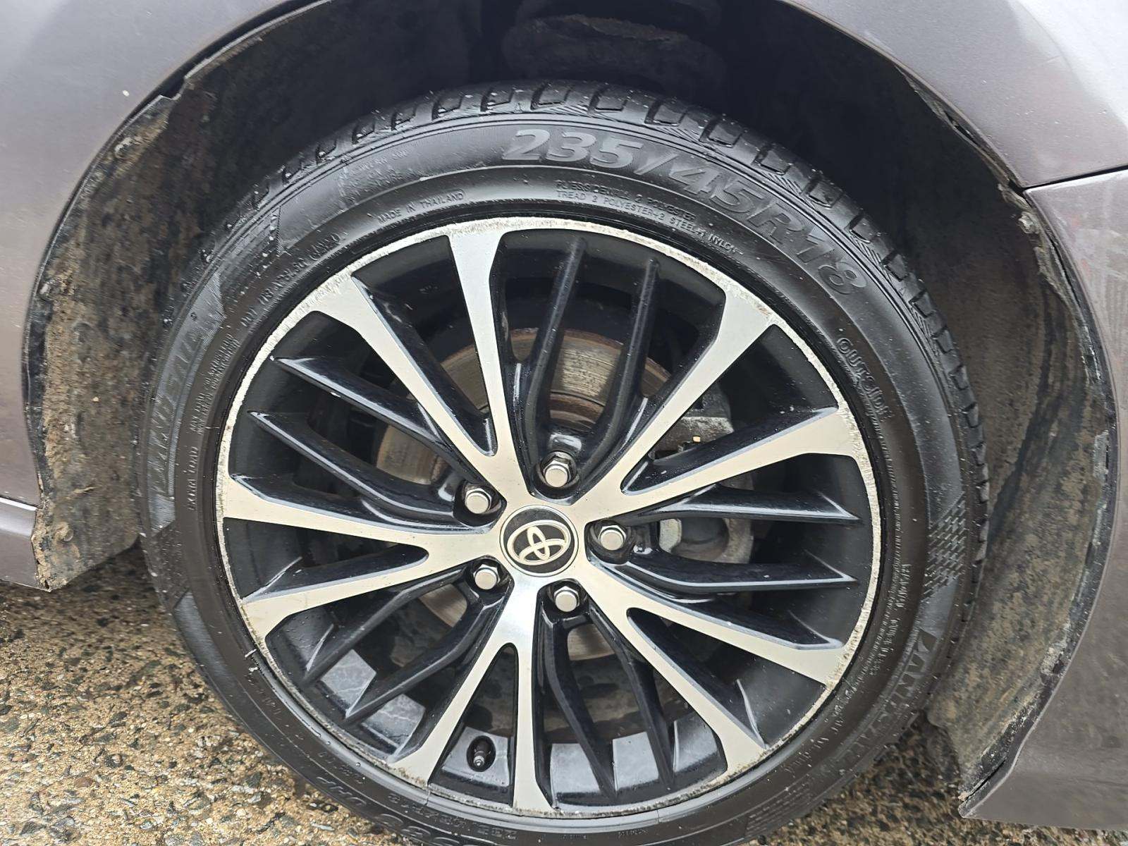 2020 Toyota Camry SE FWD