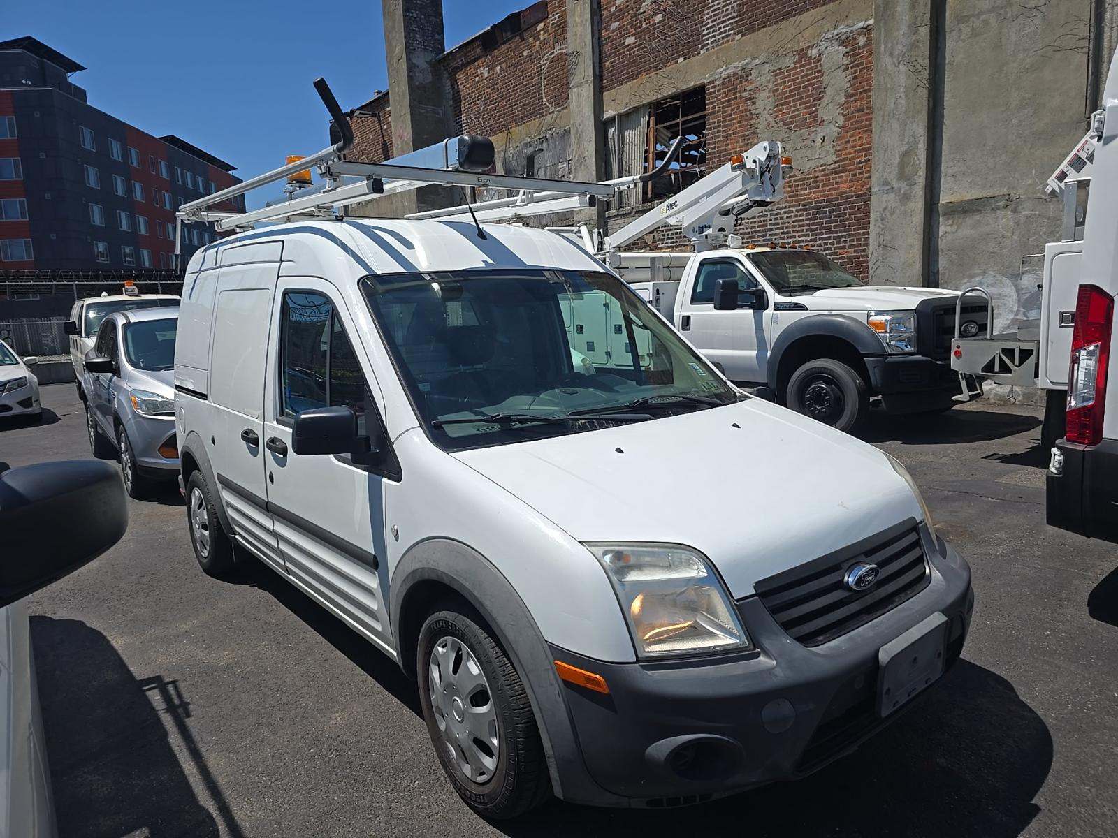 FORD TRANSIT CONNECT - 4