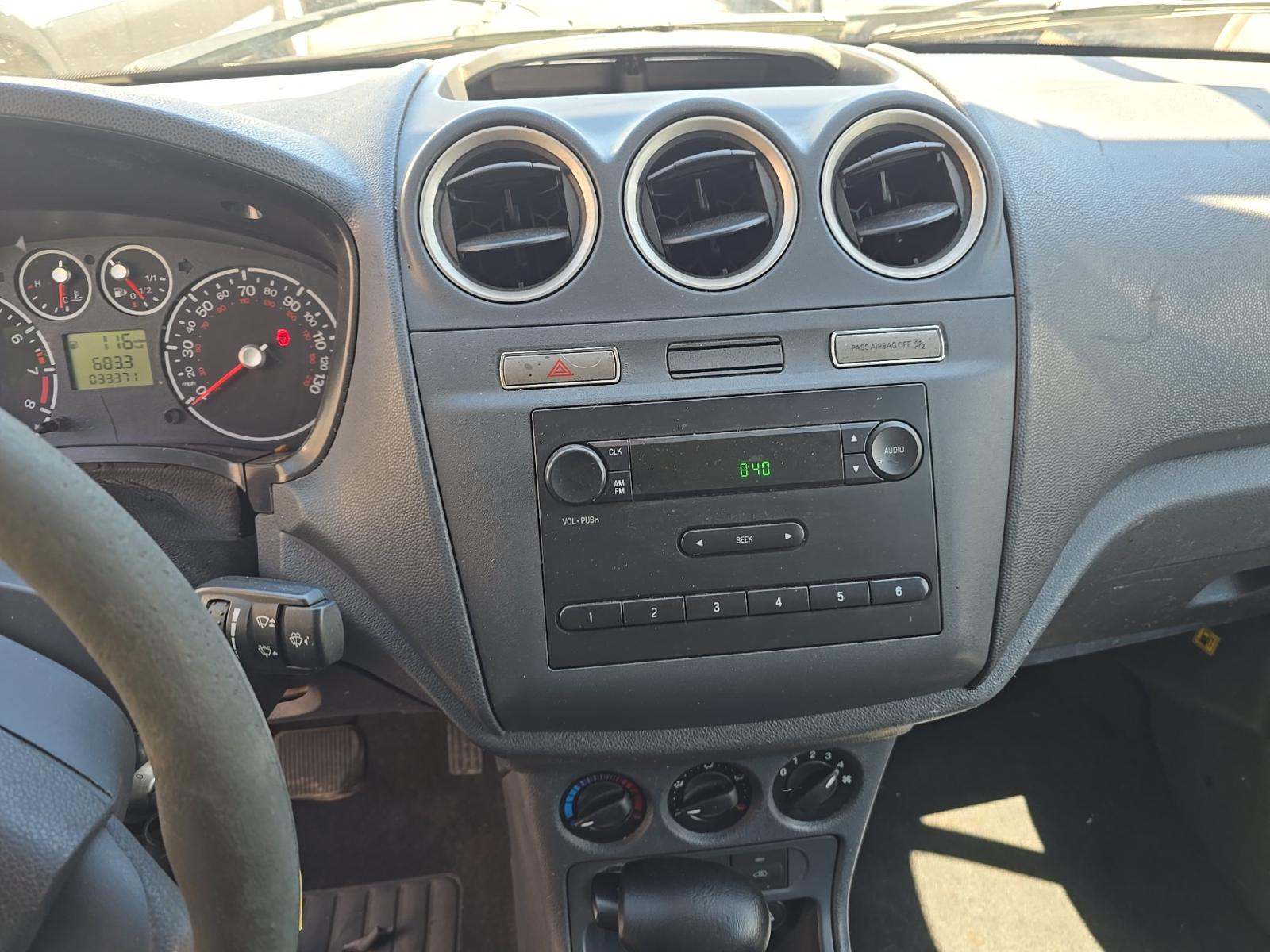FORD TRANSIT CONNECT - 10