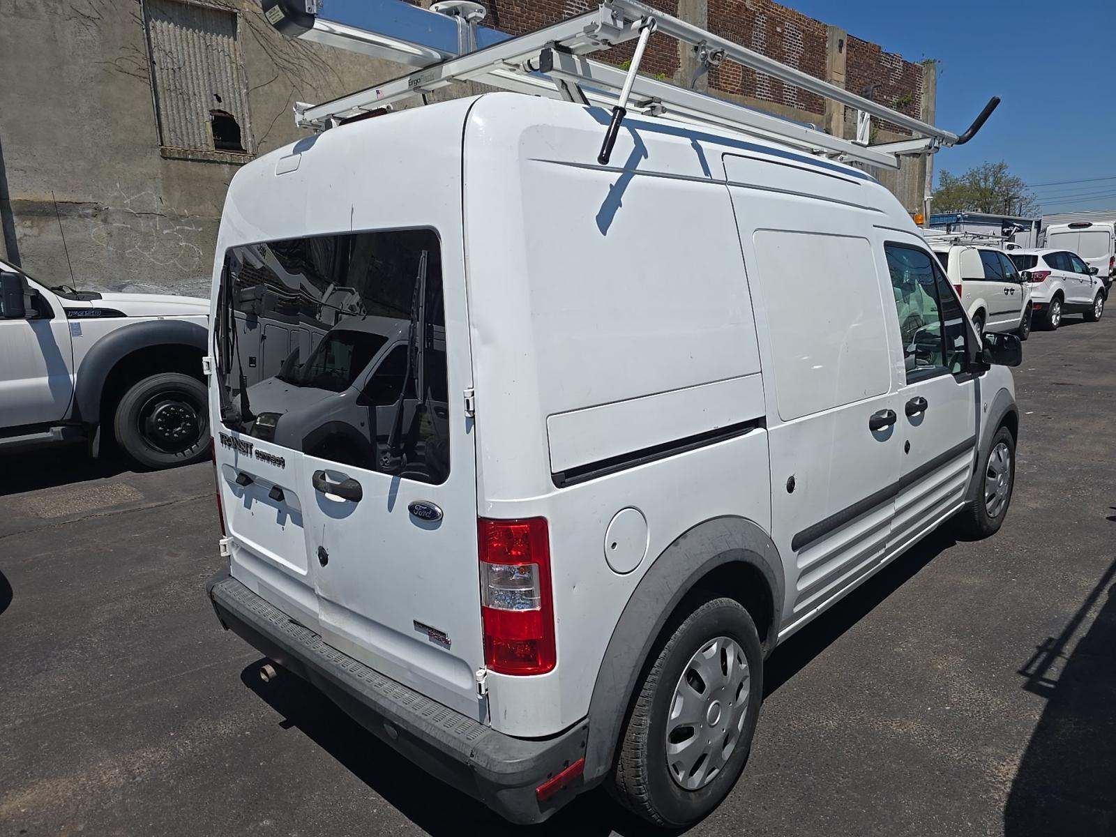 FORD TRANSIT CONNECT - 3