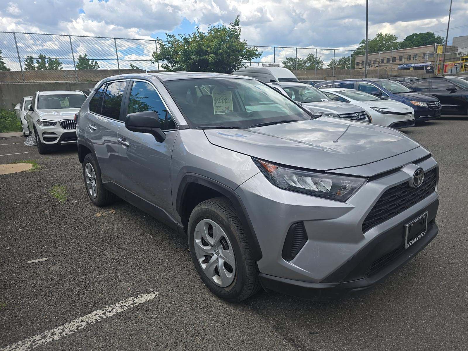 2022 Toyota RAV4 LE AWD