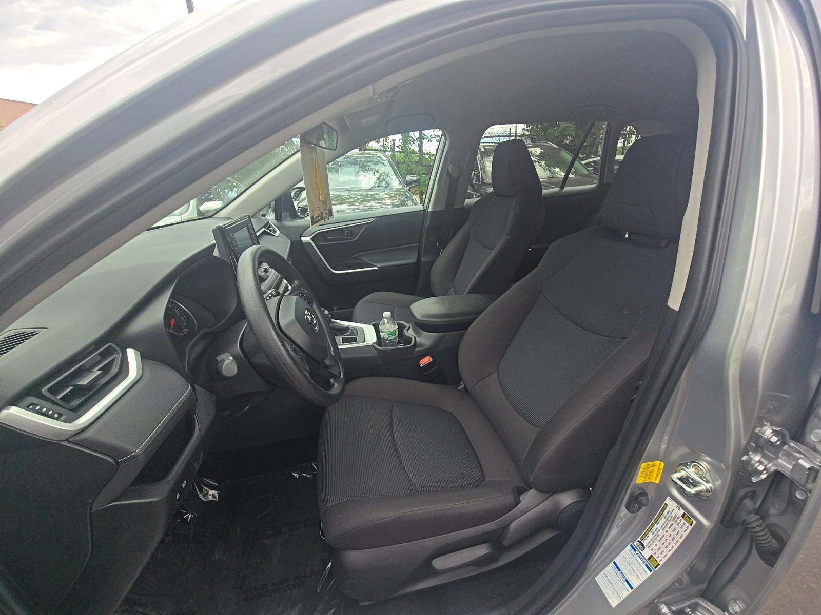 2022 Toyota RAV4 LE AWD