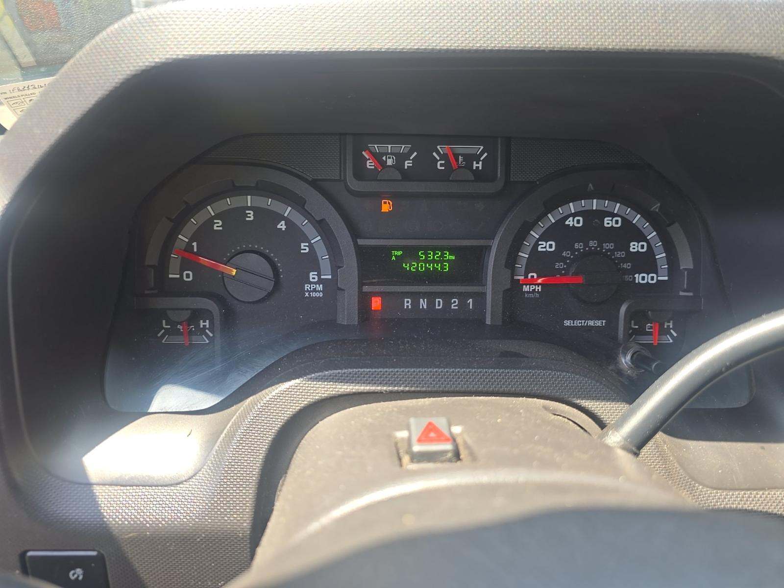 FORD E-350 - 9
