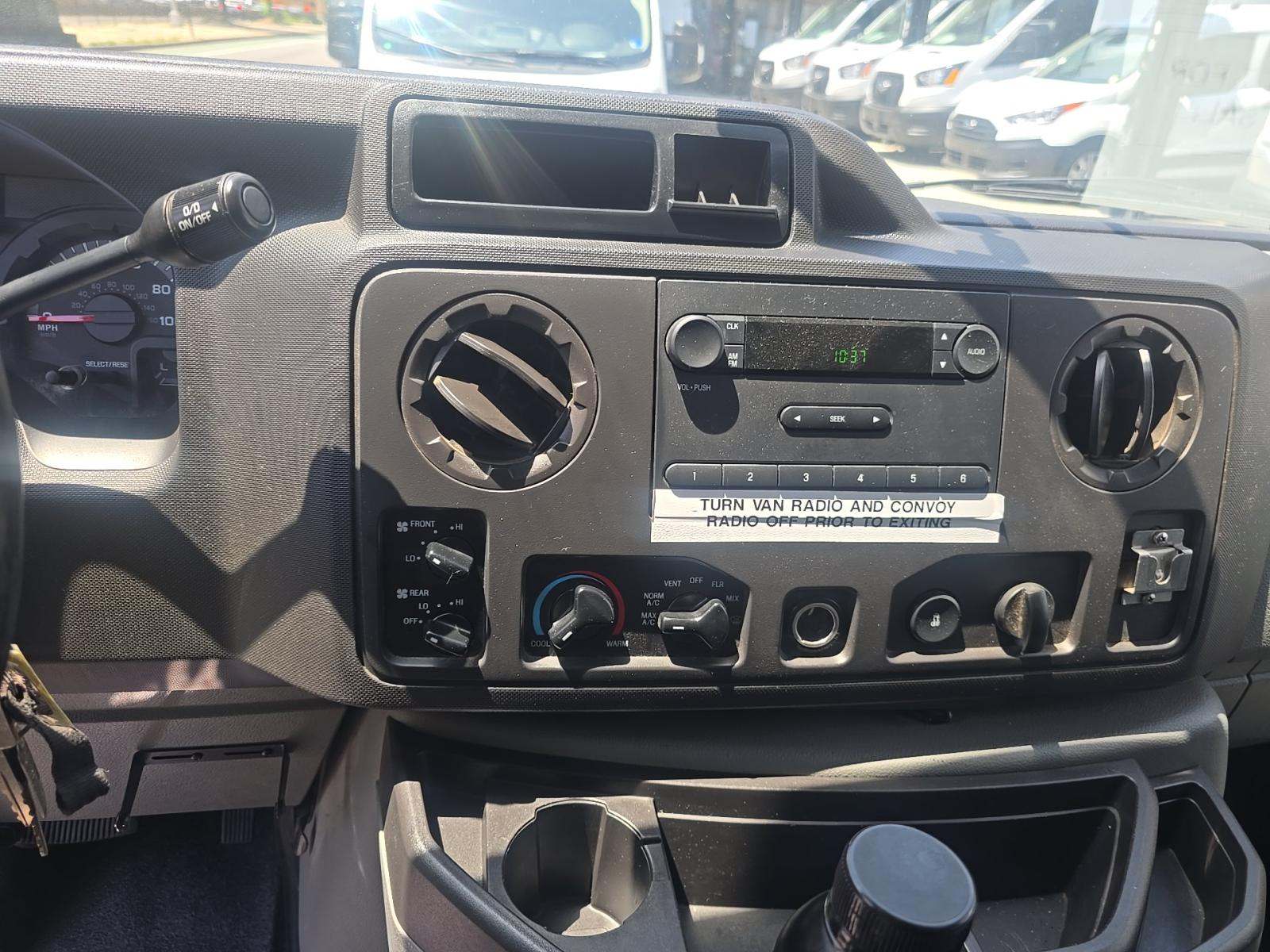 FORD E-350 - 10